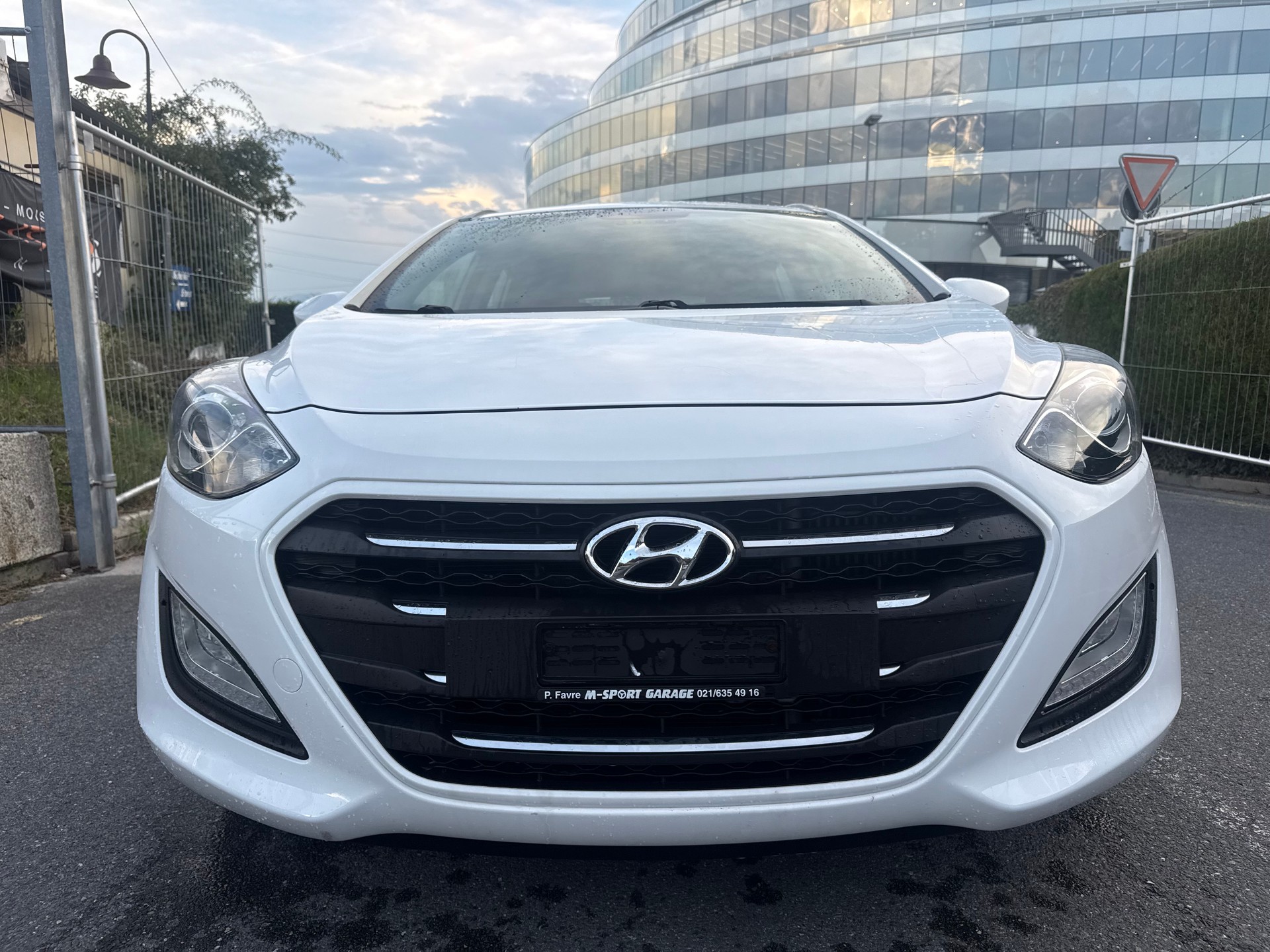HYUNDAI i30 Wagon 1.6 CRDi Vertex-image-1