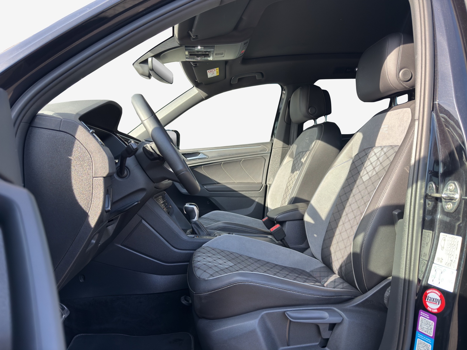 VW Tiguan 2.0TSI R-Line 4Motion DSG-image-7