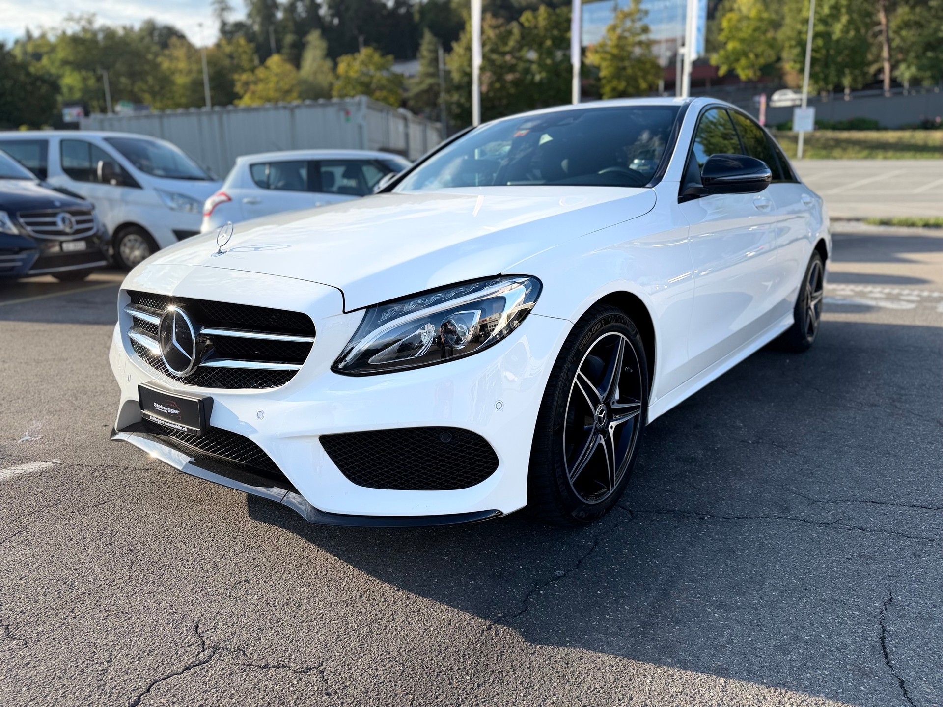 MERCEDES-BENZ C 200 AMG Line 4Matic 9G-Tronic-image-5