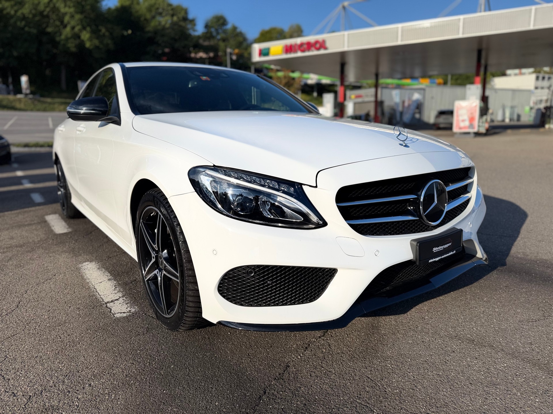 MERCEDES-BENZ C 200 AMG Line 4Matic 9G-Tronic-image-1
