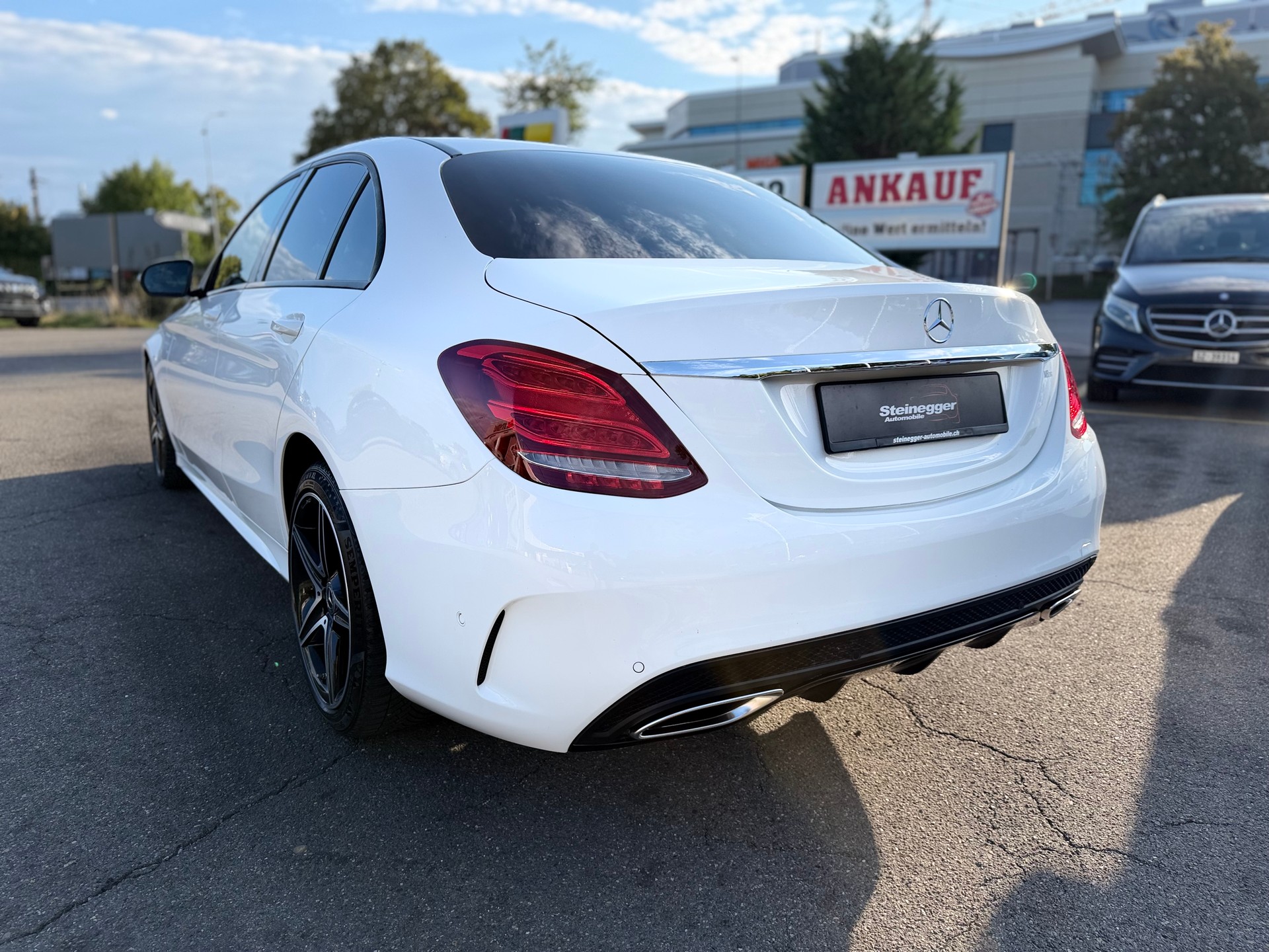 MERCEDES-BENZ C 200 AMG Line 4Matic 9G-Tronic-image-7
