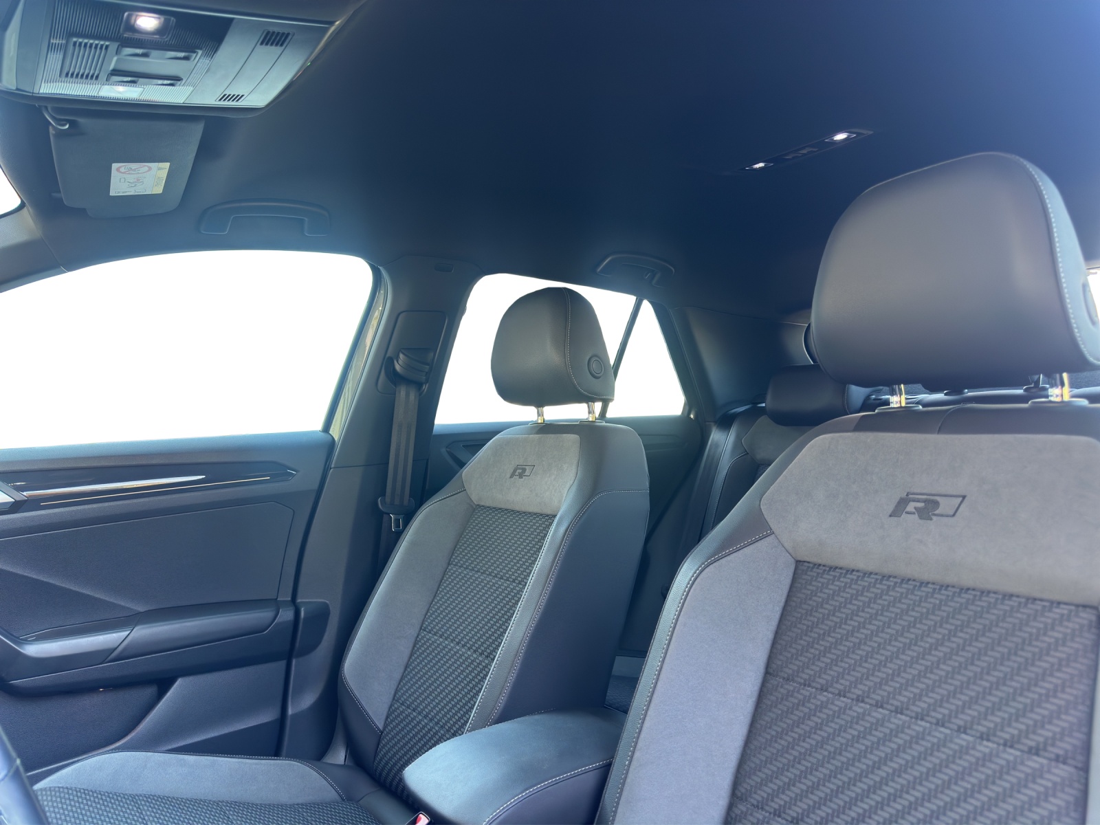 VW W T-Roc 2.0 TSI R-Line Sport DSG 4Motion-image-13