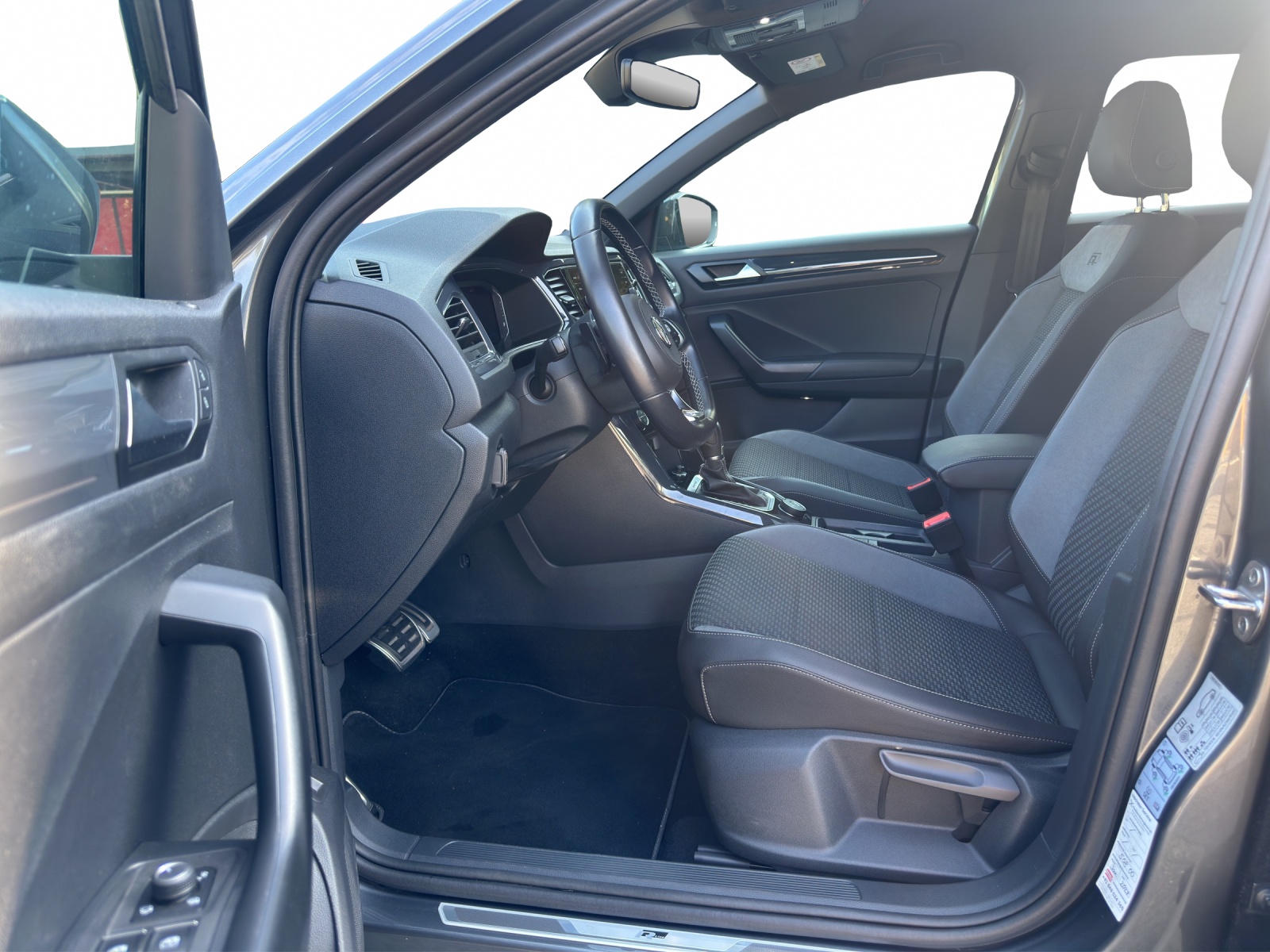 VW W T-Roc 2.0 TSI R-Line Sport DSG 4Motion-image-11