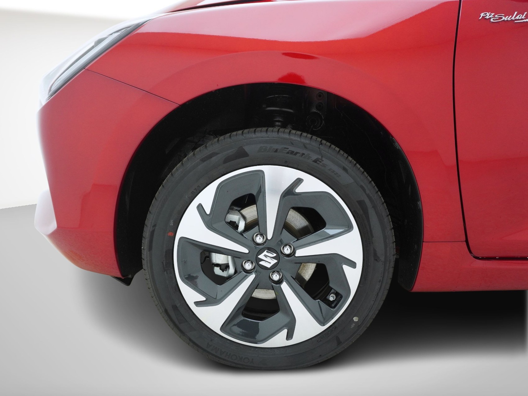 SUZUKI Swift 1.2 Piz Sulai Top Hybrid 4x4-image-5