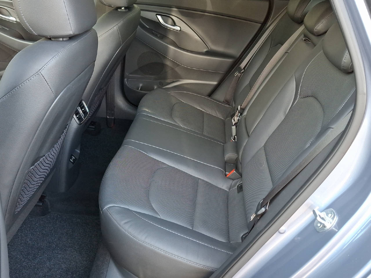 HYUNDAI i30 1.5 T-GDi Vertex-image-12
