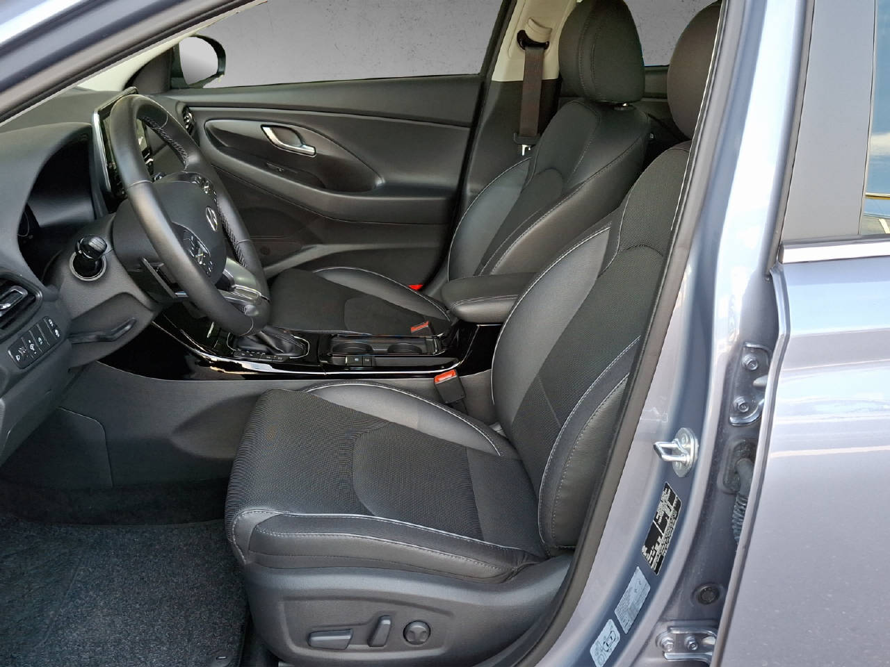 HYUNDAI i30 1.5 T-GDi Vertex-image-11