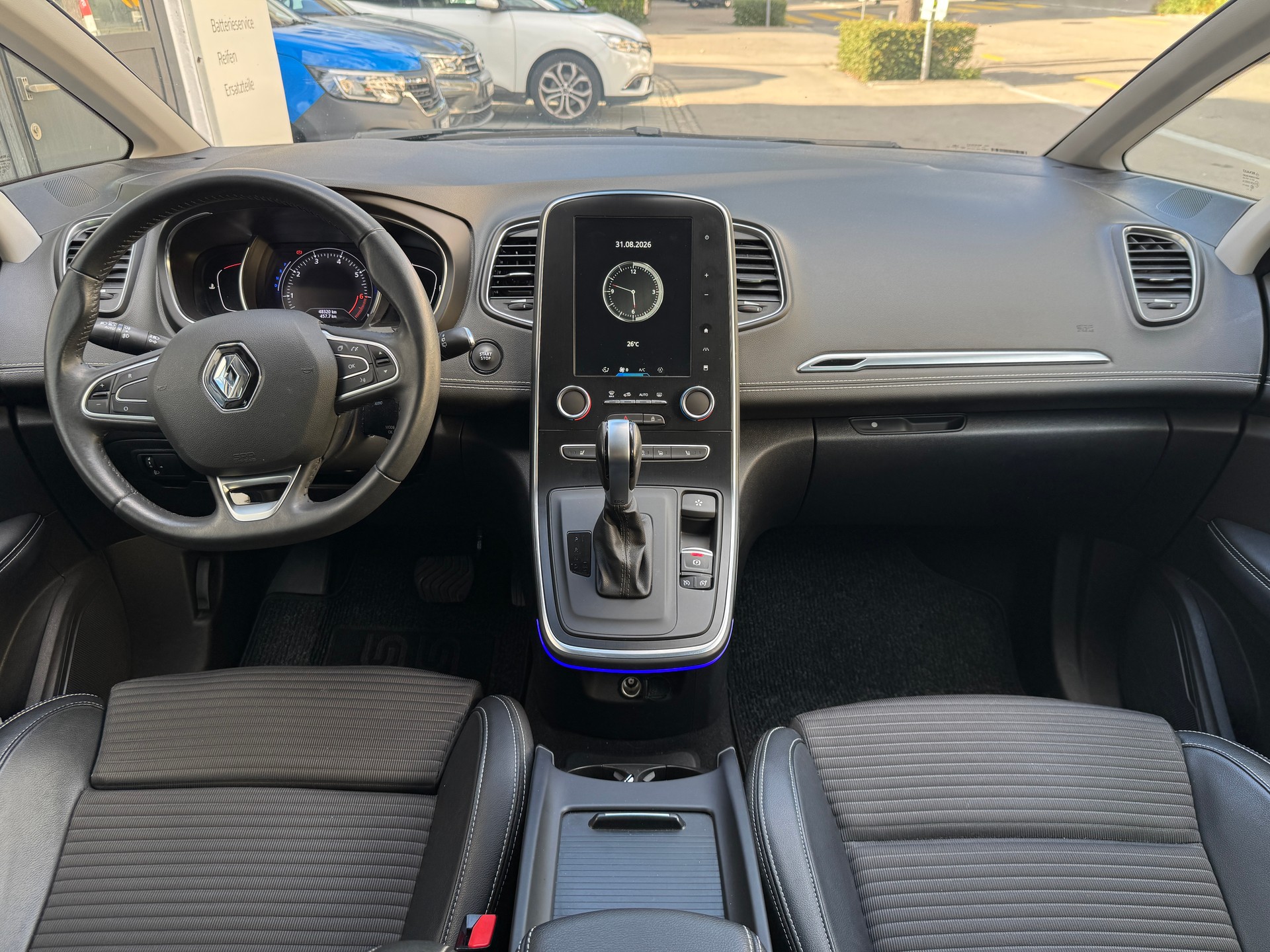 RENAULT Scénic 1.3 16V Turbo Intens EDC-image-9