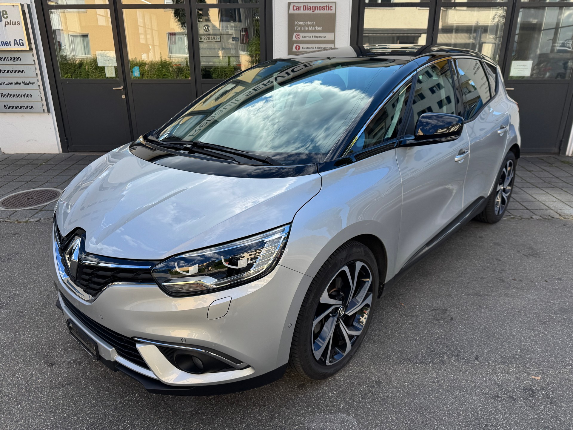 RENAULT Scénic 1.3 16V Turbo Intens EDC-image-1