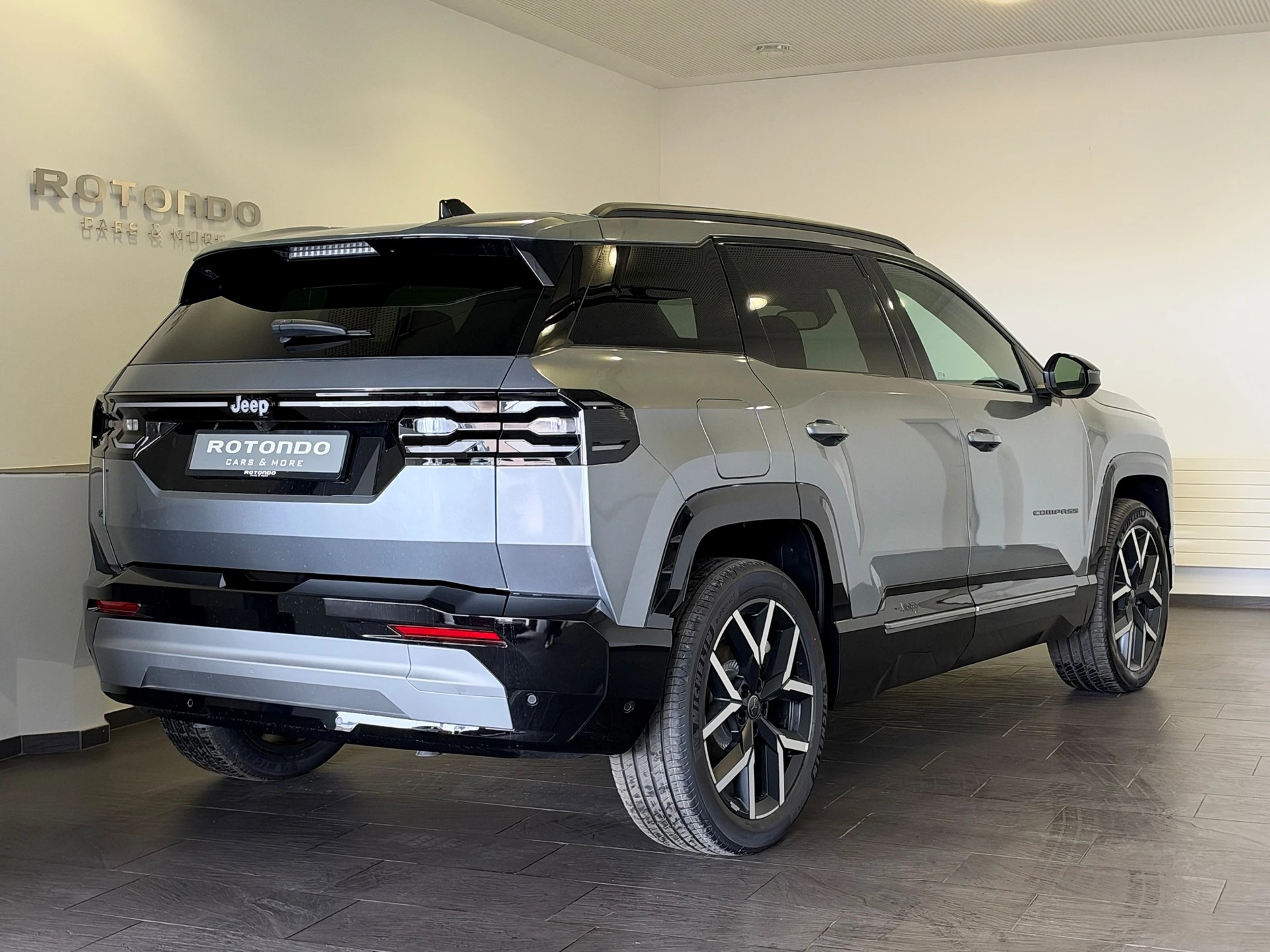 JEEP Compass 1.6 T PHEV Summit Premium Sky-image-1