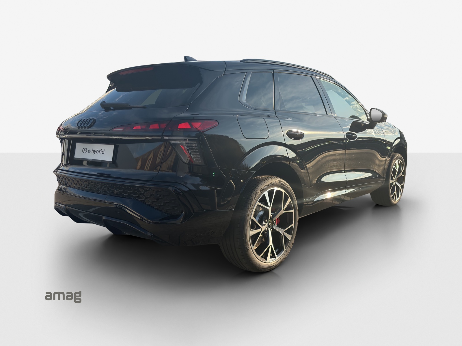 AUDI Q3 SUV e-hybrid 200 kW S tronig-image-4