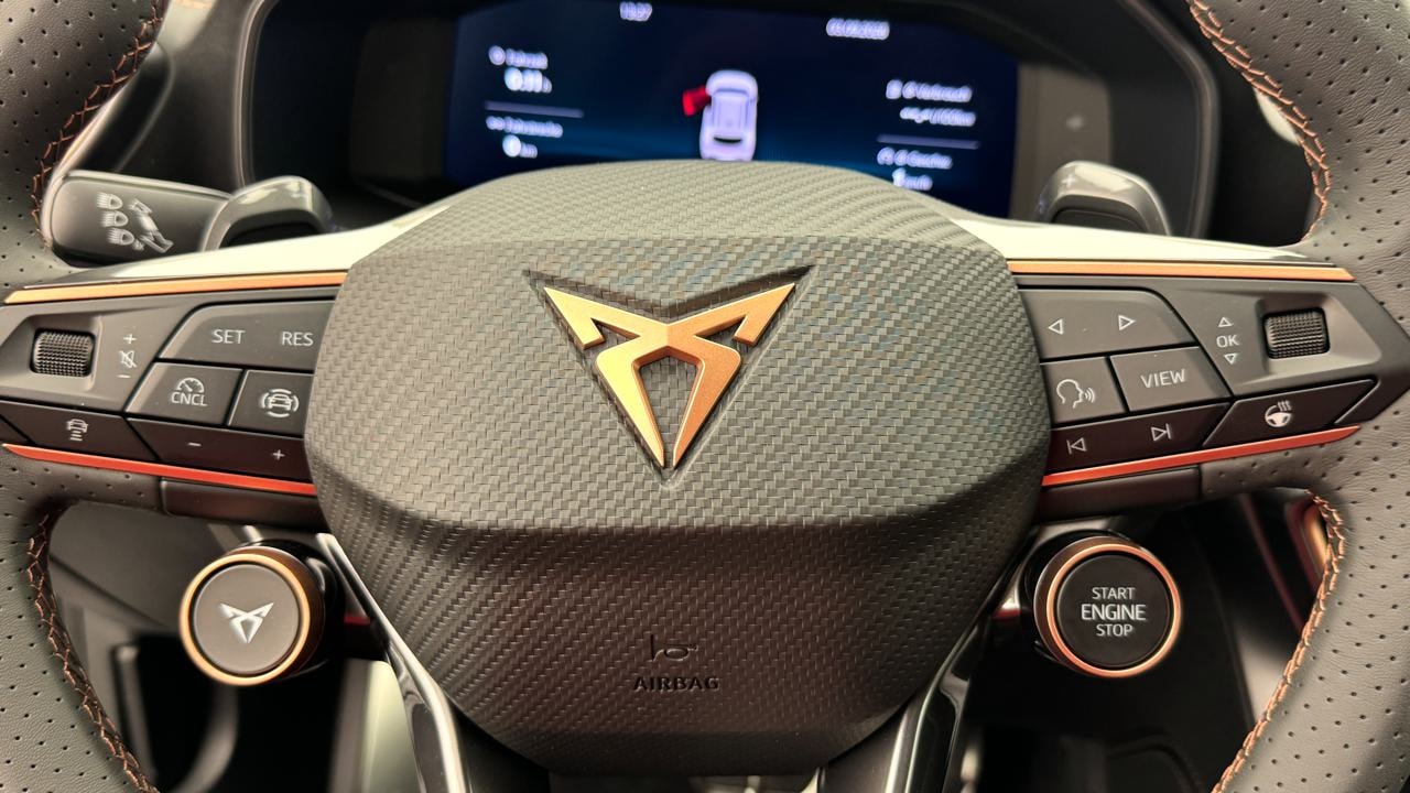 CUPRA Formentor 2.0TSI VZ Black Edtion-image-9