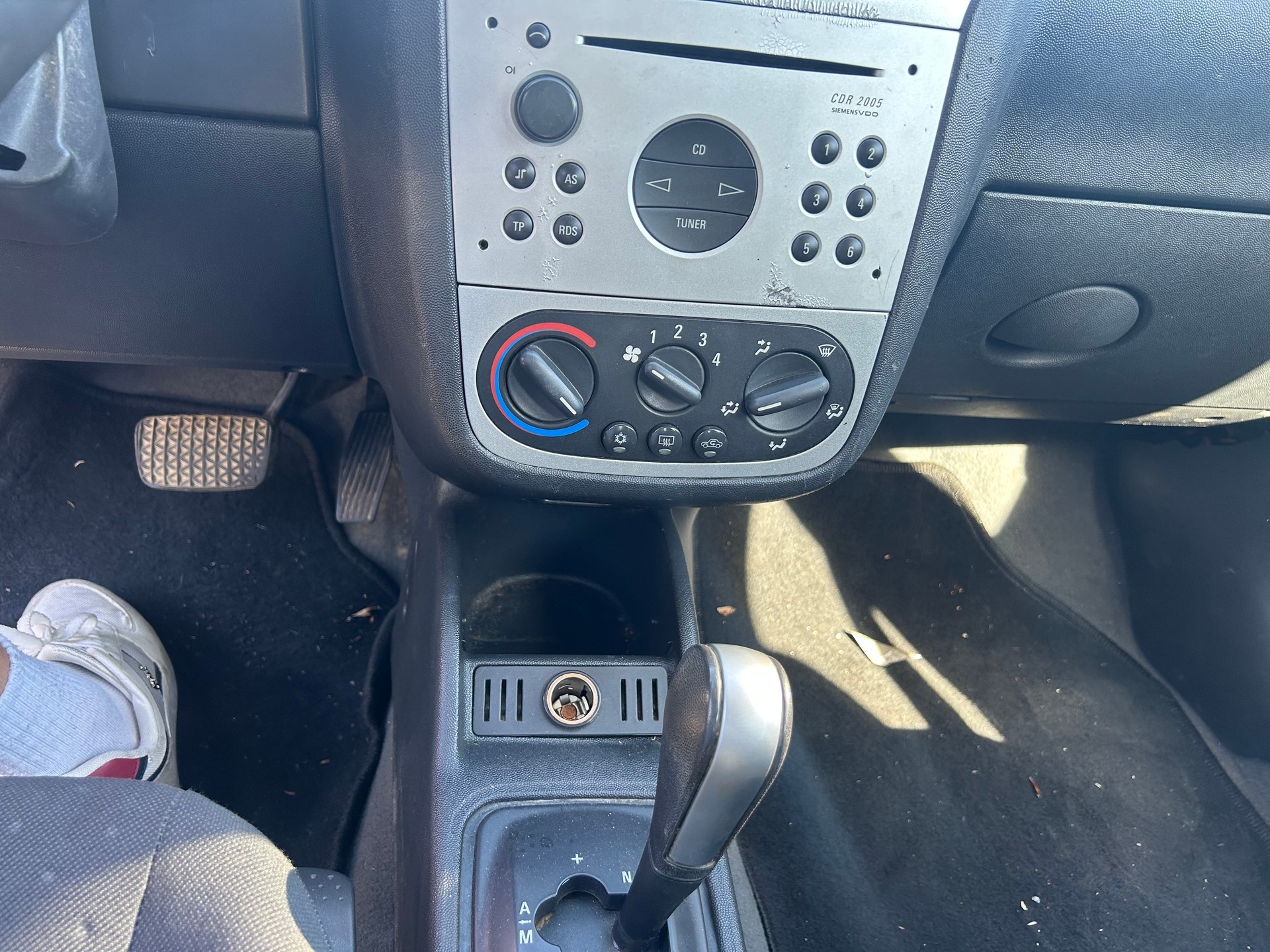 OPEL Corsa 1.4 TP Sport Automat-image-11