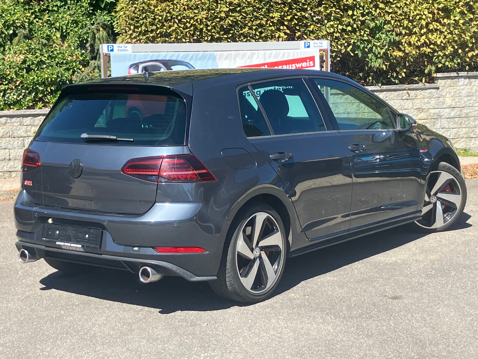 VW Golf 2.0 TSI GTI Performance DSG-image-2