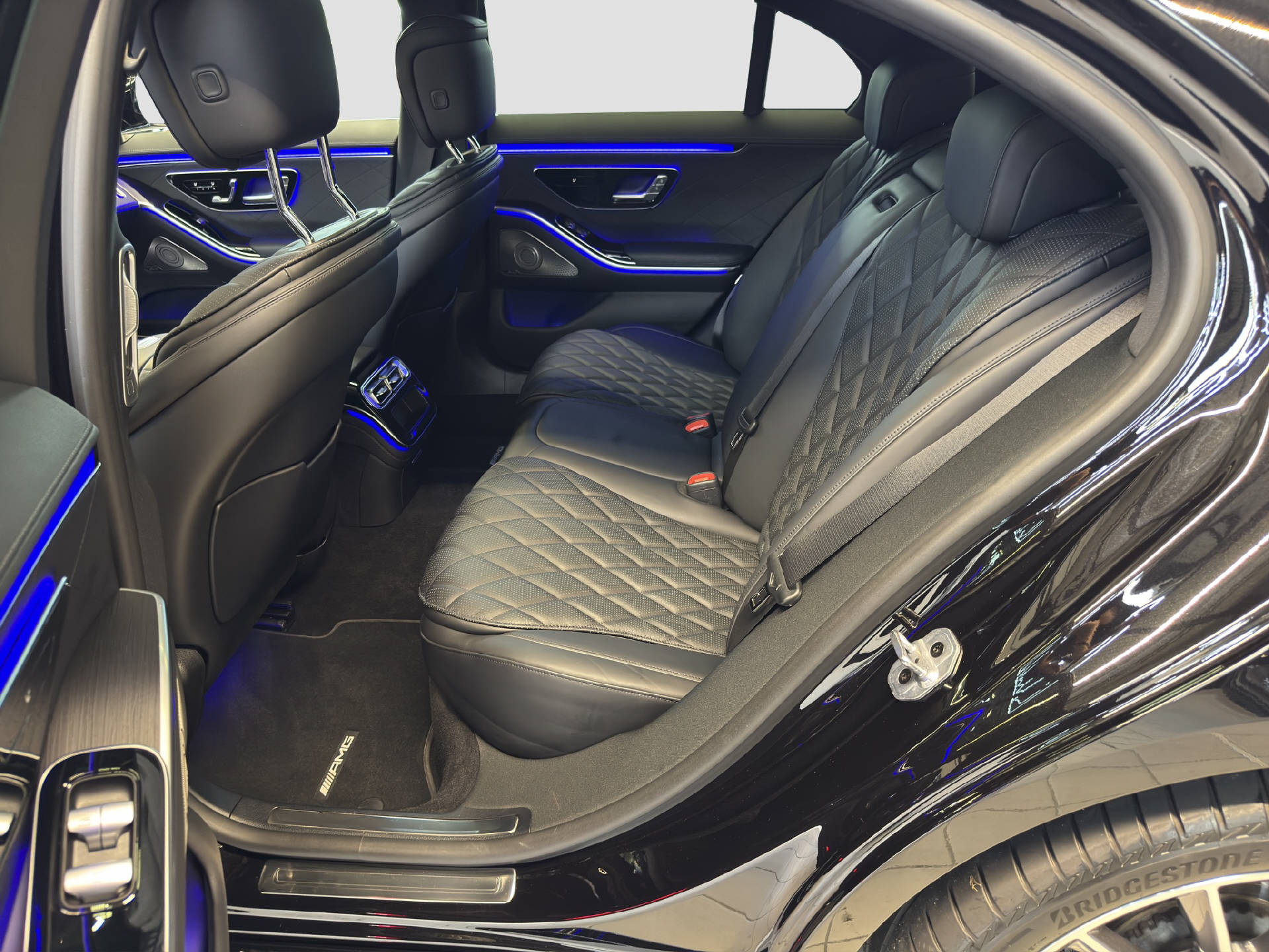 MERCEDES-BENZ S 350 d AMG Line 4MATIC-image-13