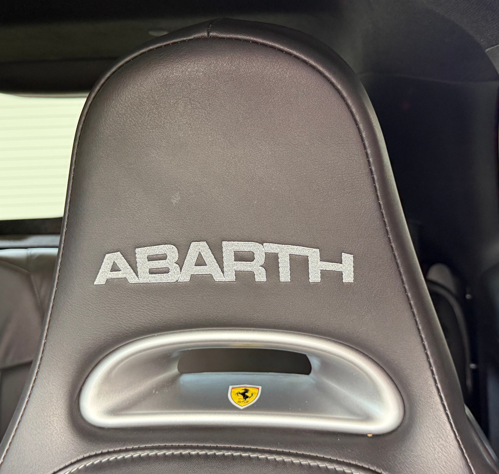 FIAT 595 1.4 16V Turbo Abarth Competizione ***CH-Fahrzeug***Sonderlackierung***Sitzheizung***180PS***-image-8