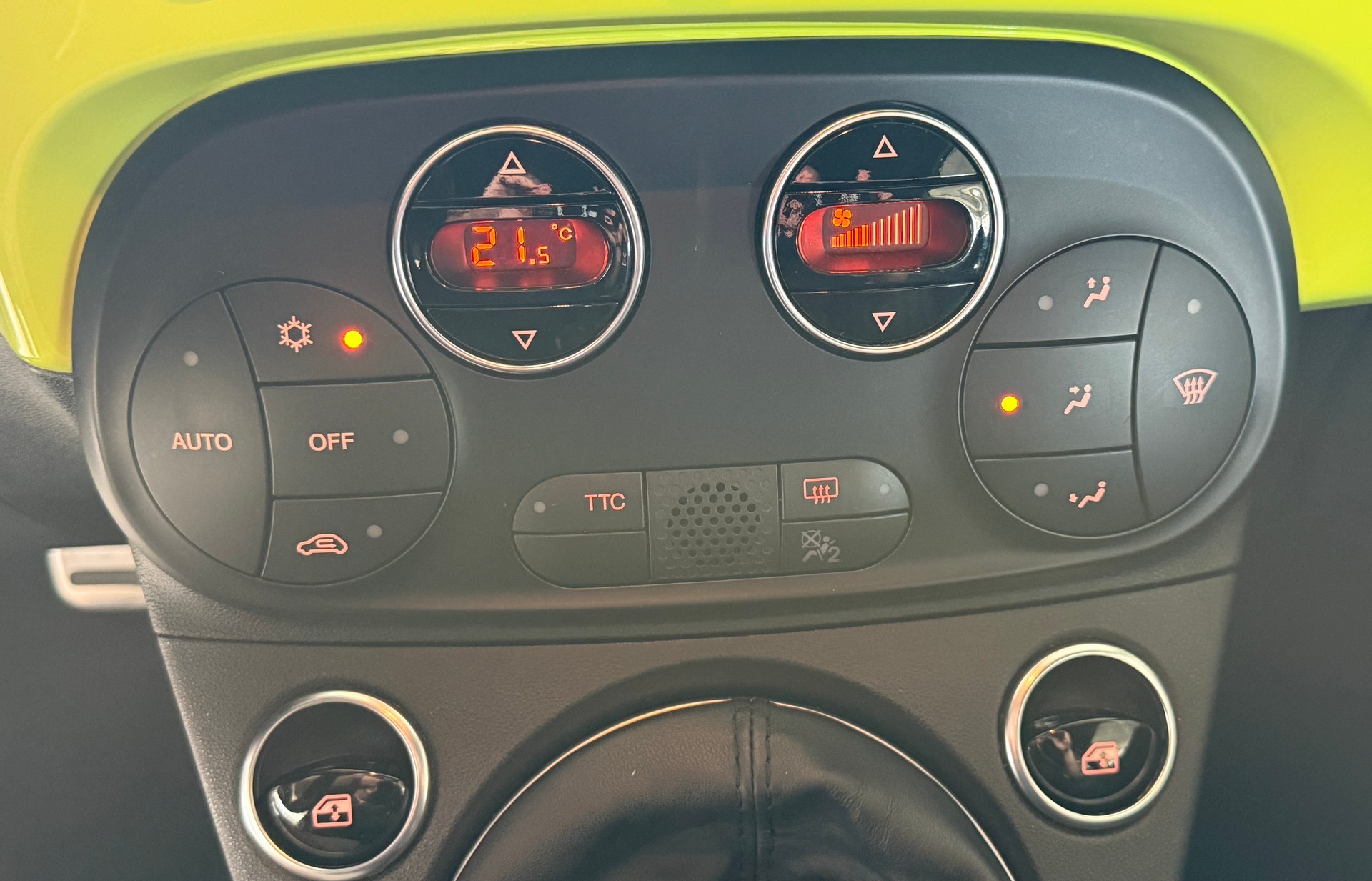FIAT 595 1.4 16V Turbo Abarth Competizione ***CH-Fahrzeug***Sonderlackierung***Sitzheizung***180PS***-image-19
