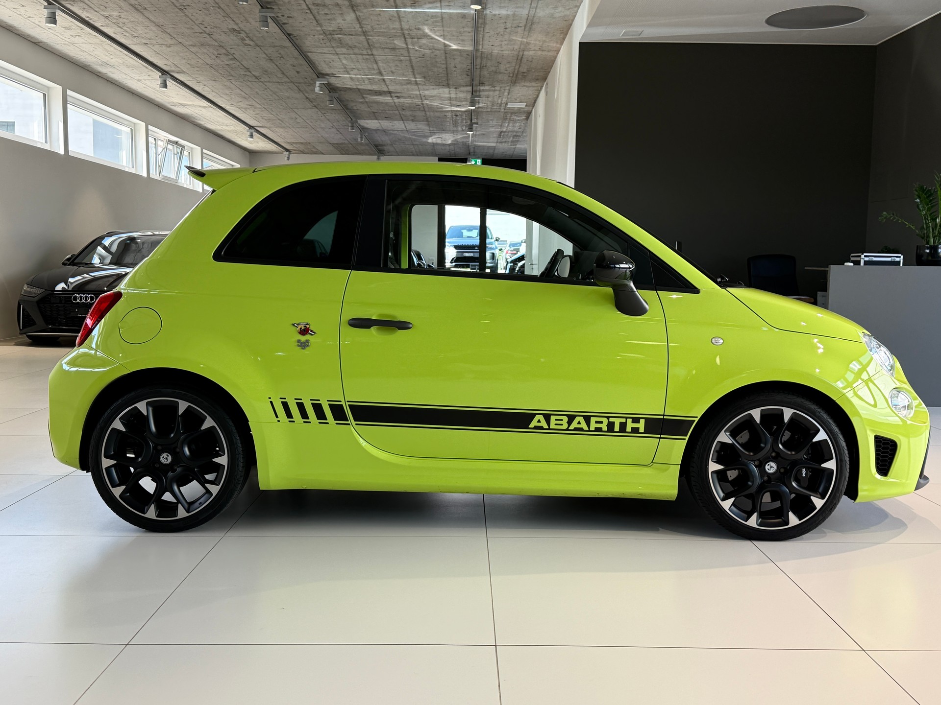 FIAT 595 1.4 16V Turbo Abarth Competizione ***CH-Fahrzeug***Sonderlackierung***Sitzheizung***180PS***-image-27