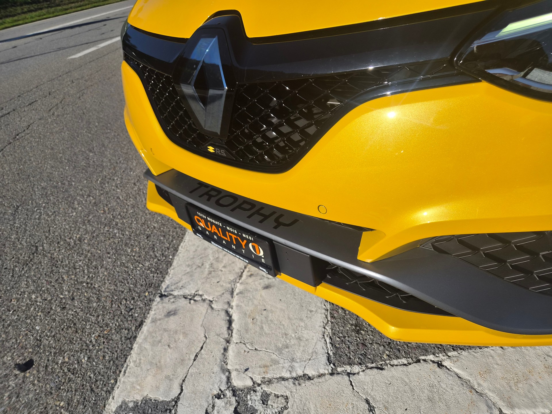 RENAULT Mégane Trophy 300 EDC-image-2