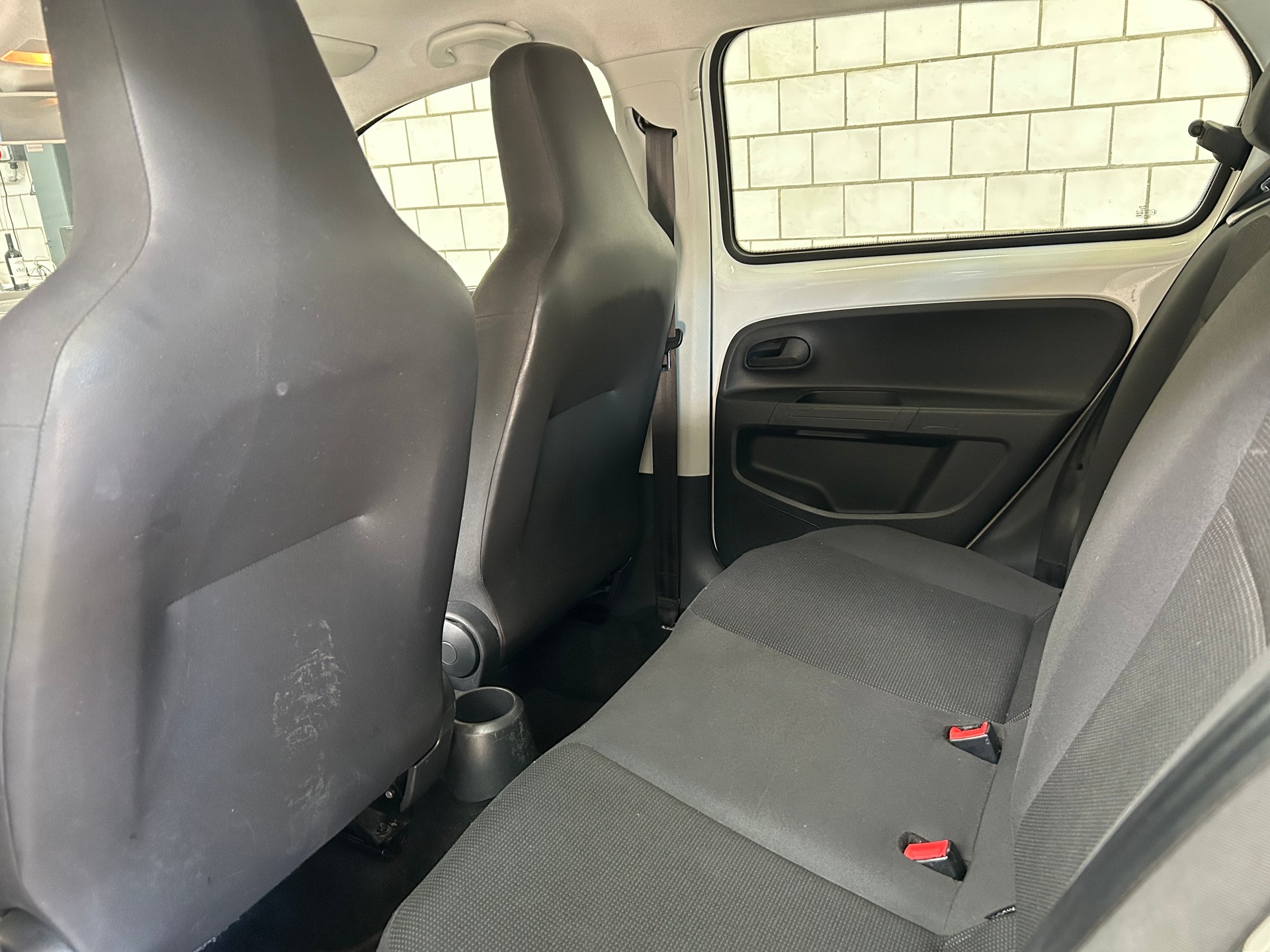 VW Up 1.0 BMT white up-image-6