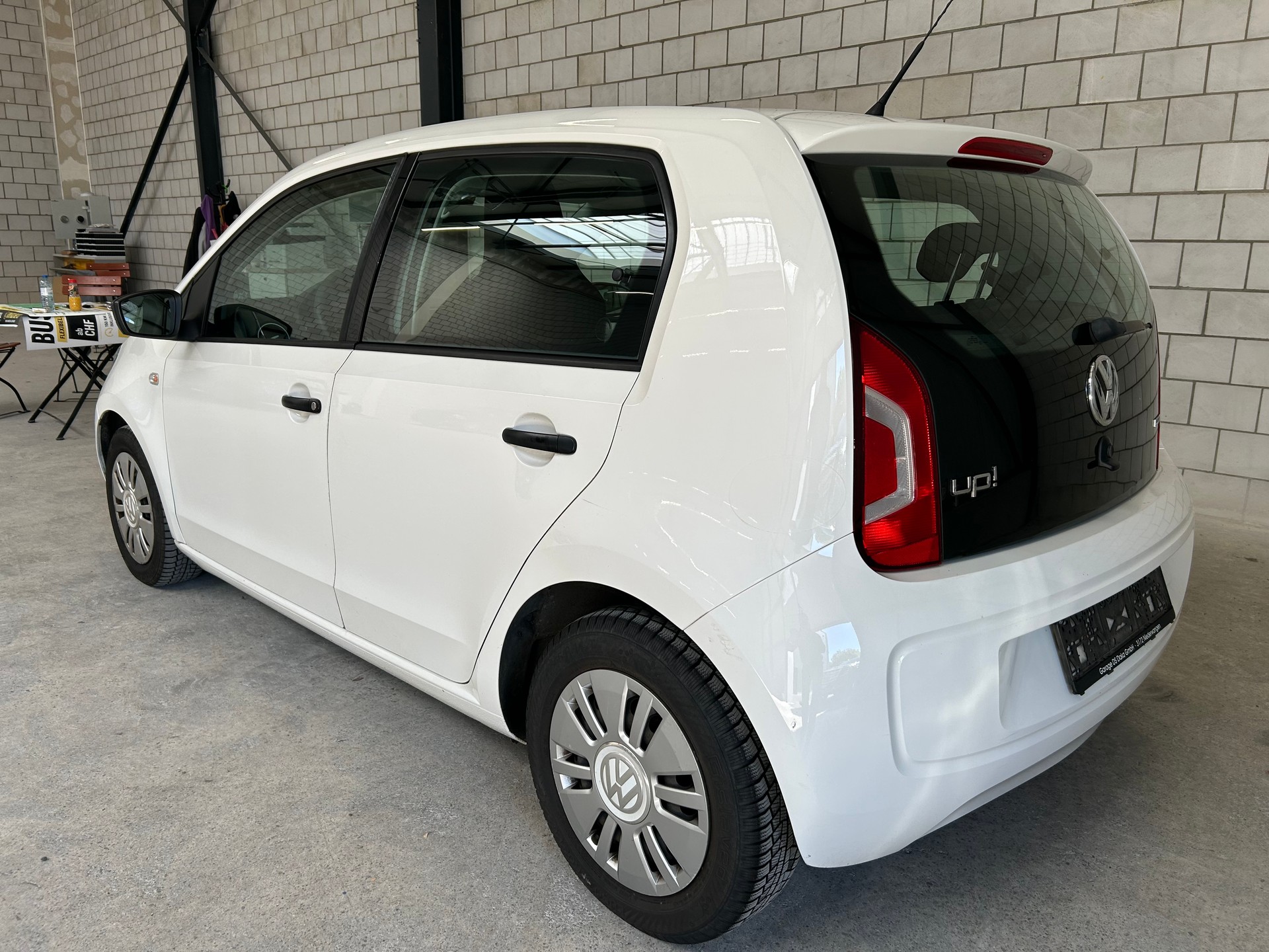 VW Up 1.0 BMT white up-image-4