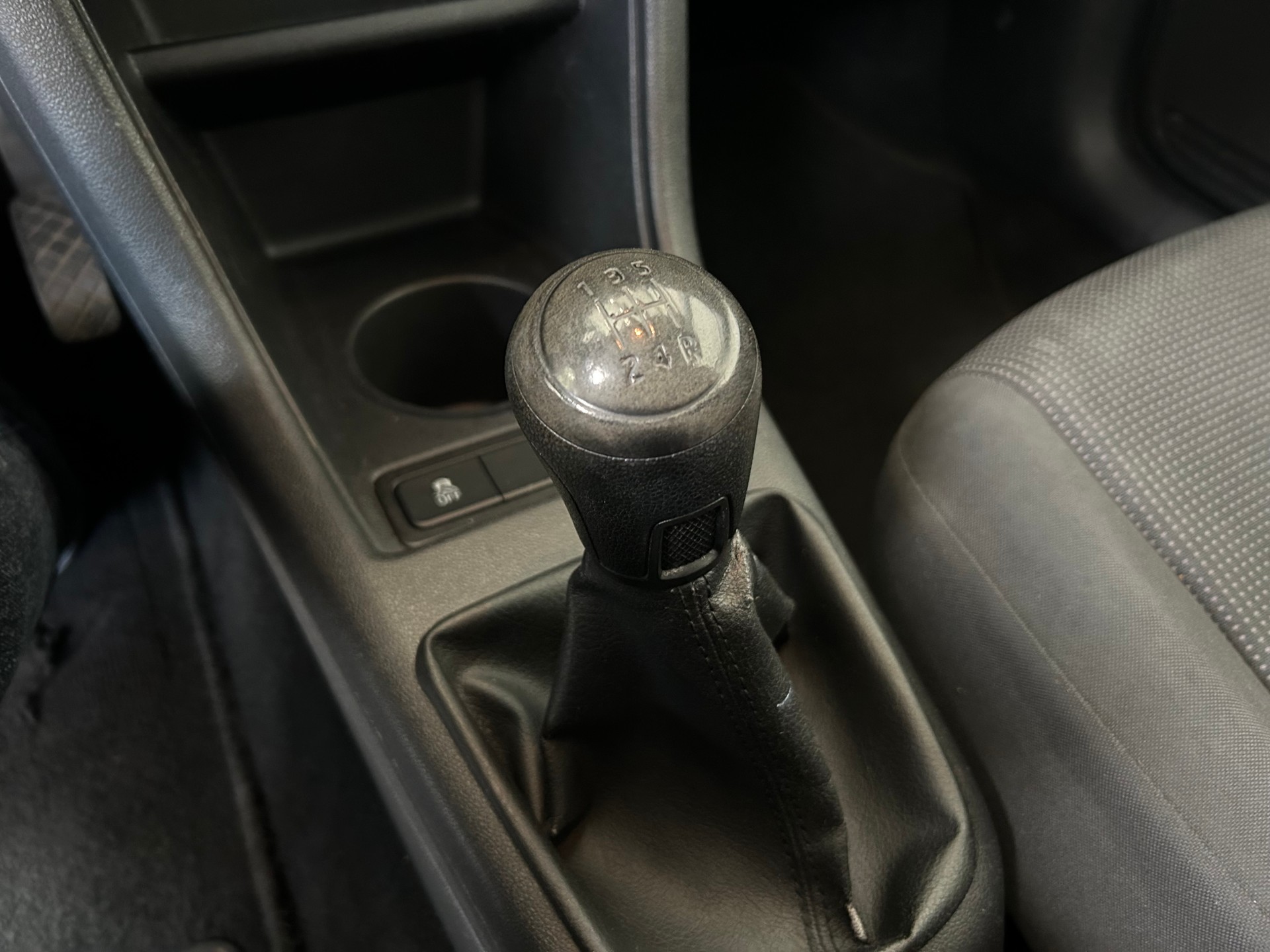 VW Up 1.0 BMT white up-image-9