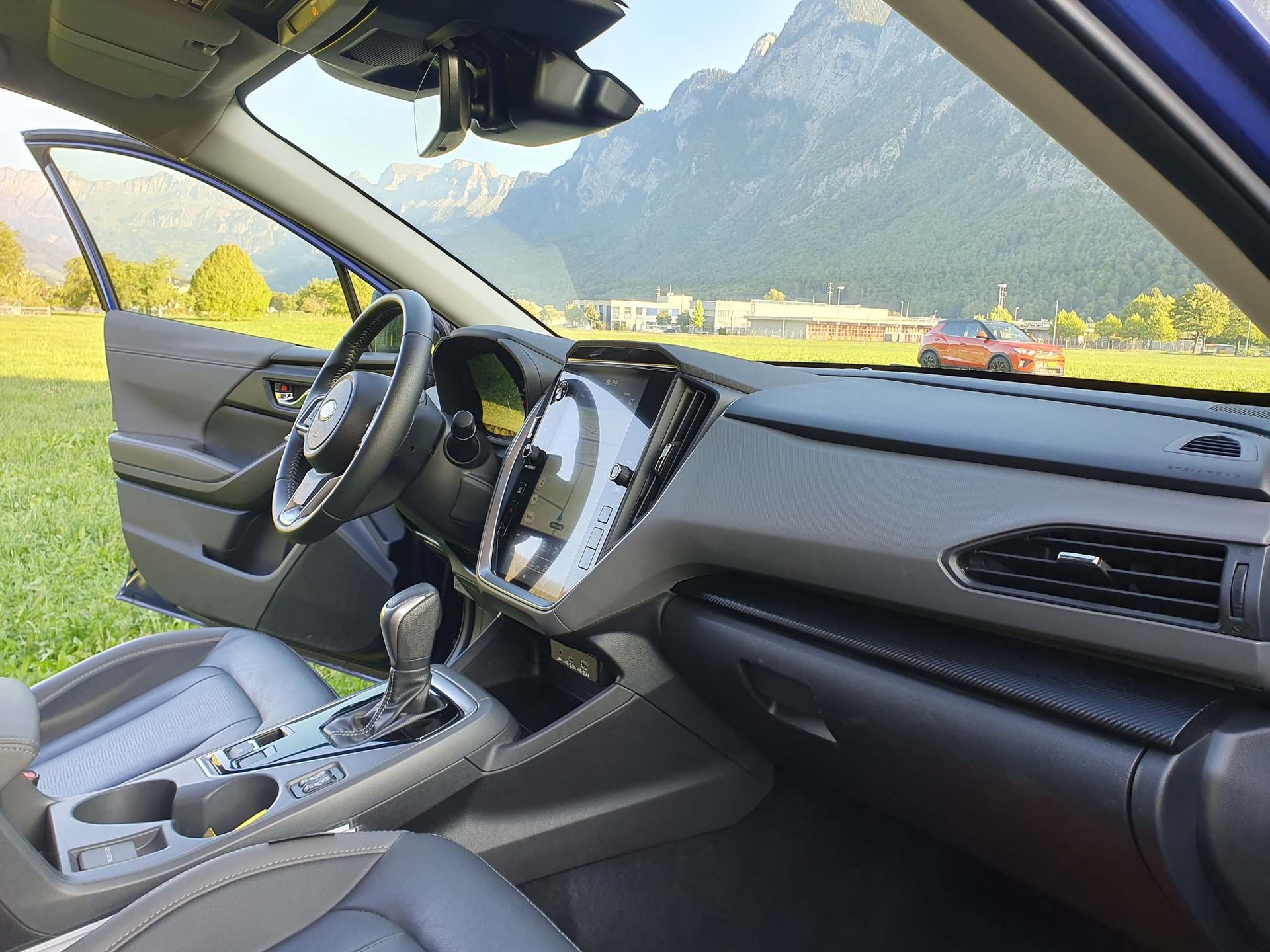 SUBARU Crosstrek 2.0i e-Boxer Luxury-image-14