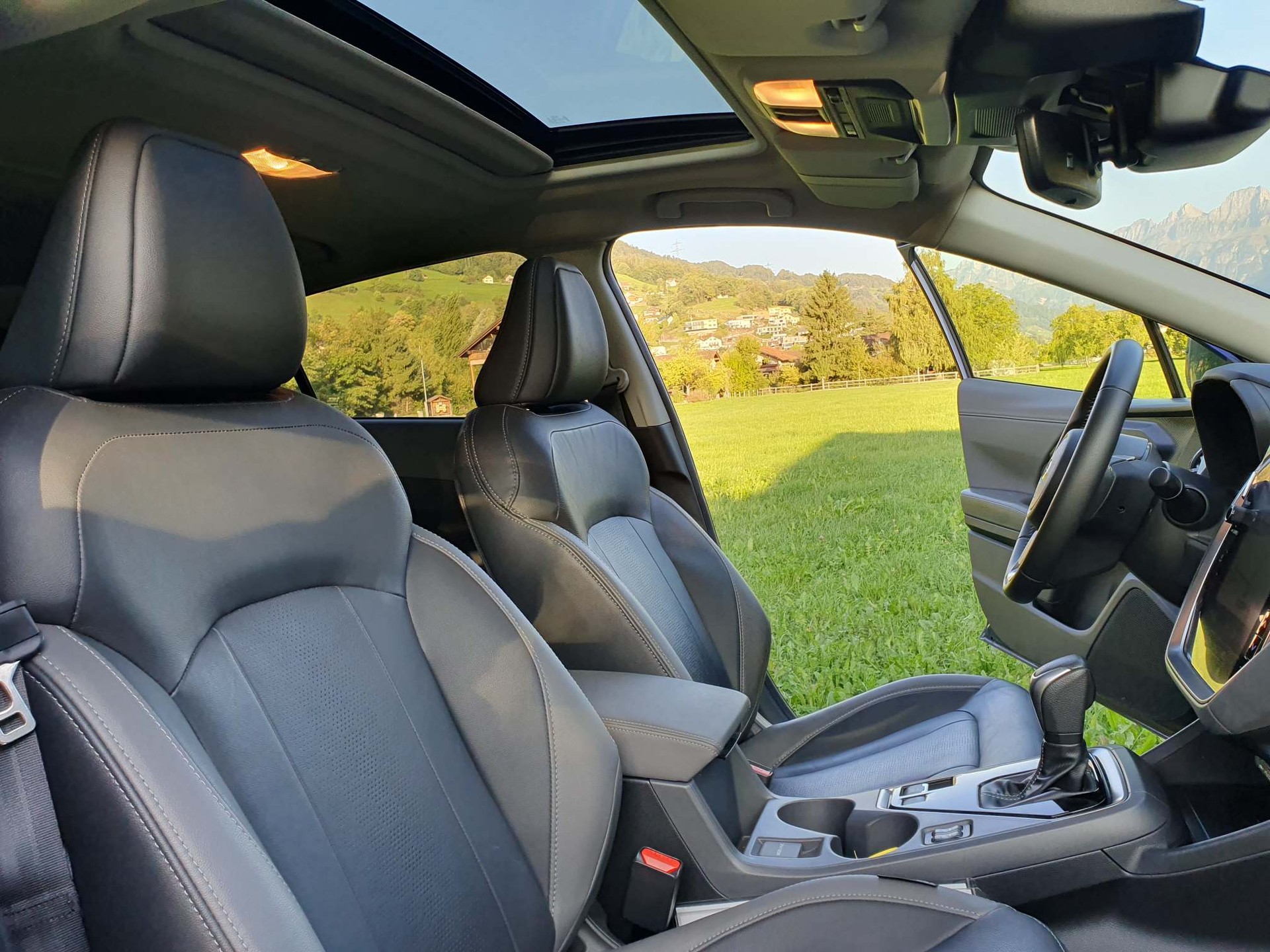 SUBARU Crosstrek 2.0i e-Boxer Luxury-image-15