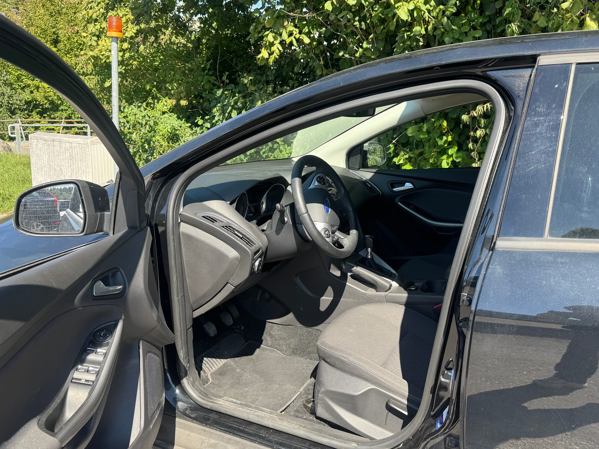 FORD Focus 1.0 SCTi-image-12
