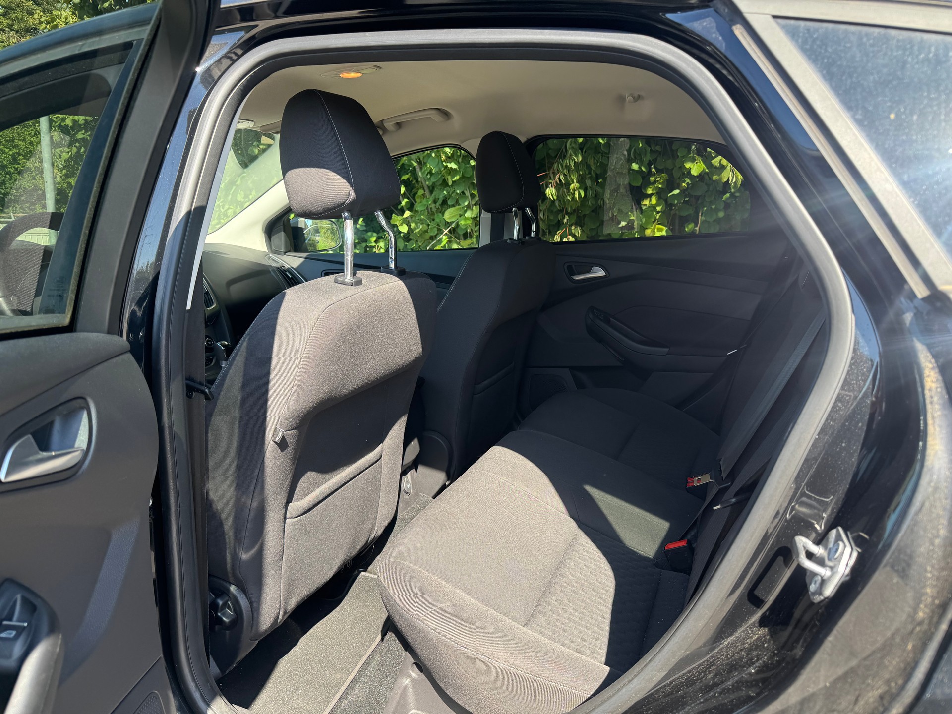 FORD Focus 1.0 SCTi-image-13