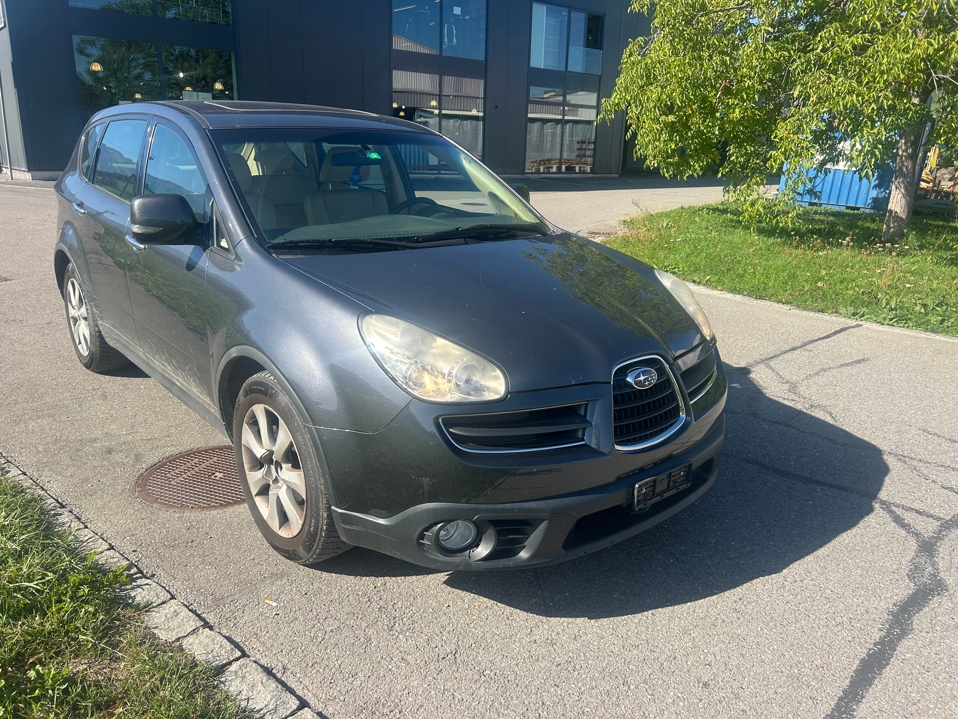 SUBARU 7 Blätter und Automat 3.0 liter-image-1