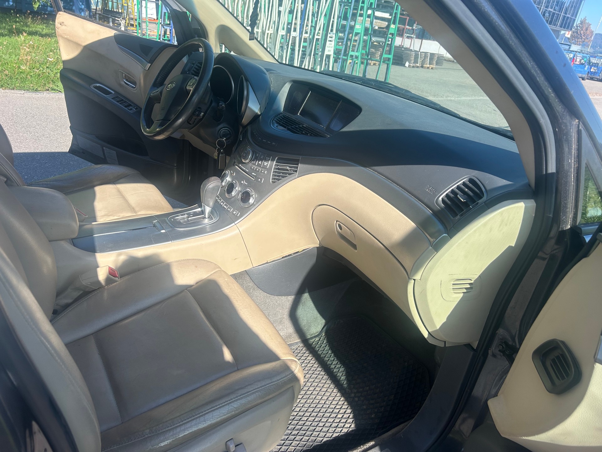 SUBARU 7 Blätter und Automat 3.0 liter-image-6