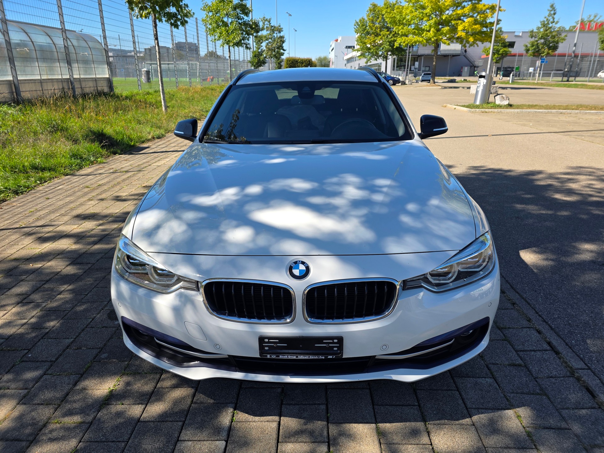 BMW 320d xDrive Touring Sport Line Steptronic-image-0