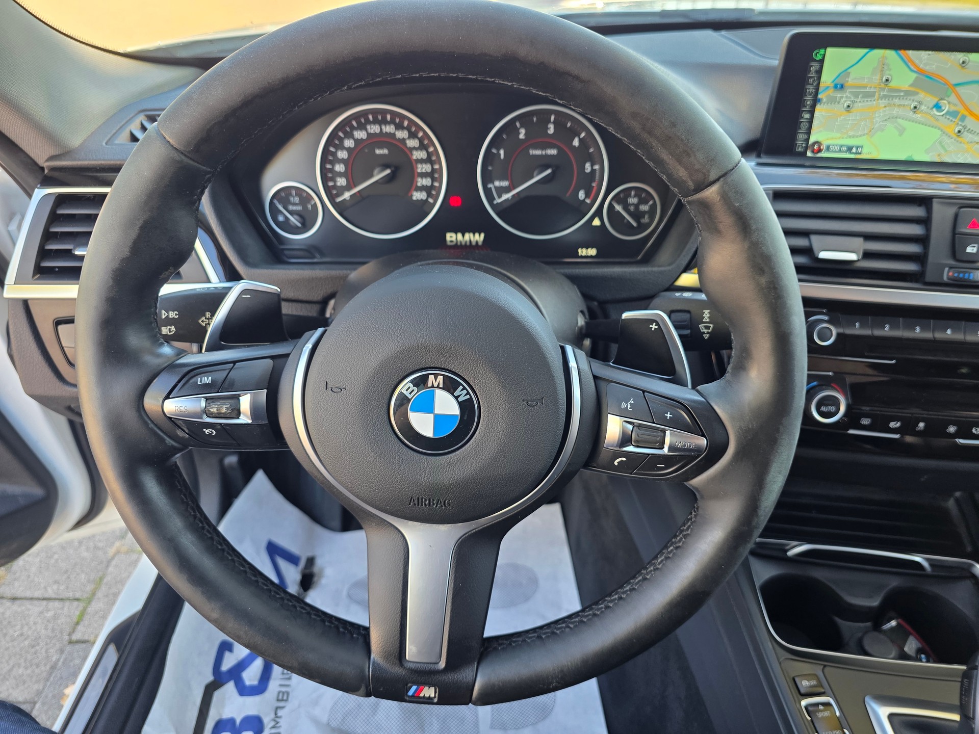 BMW 320d xDrive Touring Sport Line Steptronic-image-14