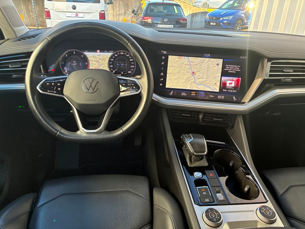VW Touareg 3.0 TDI Elegance Tiptronic-image-8
