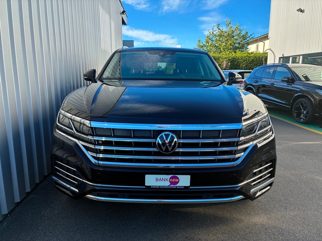 VW Touareg 3.0 TDI Elegance Tiptronic-image-1
