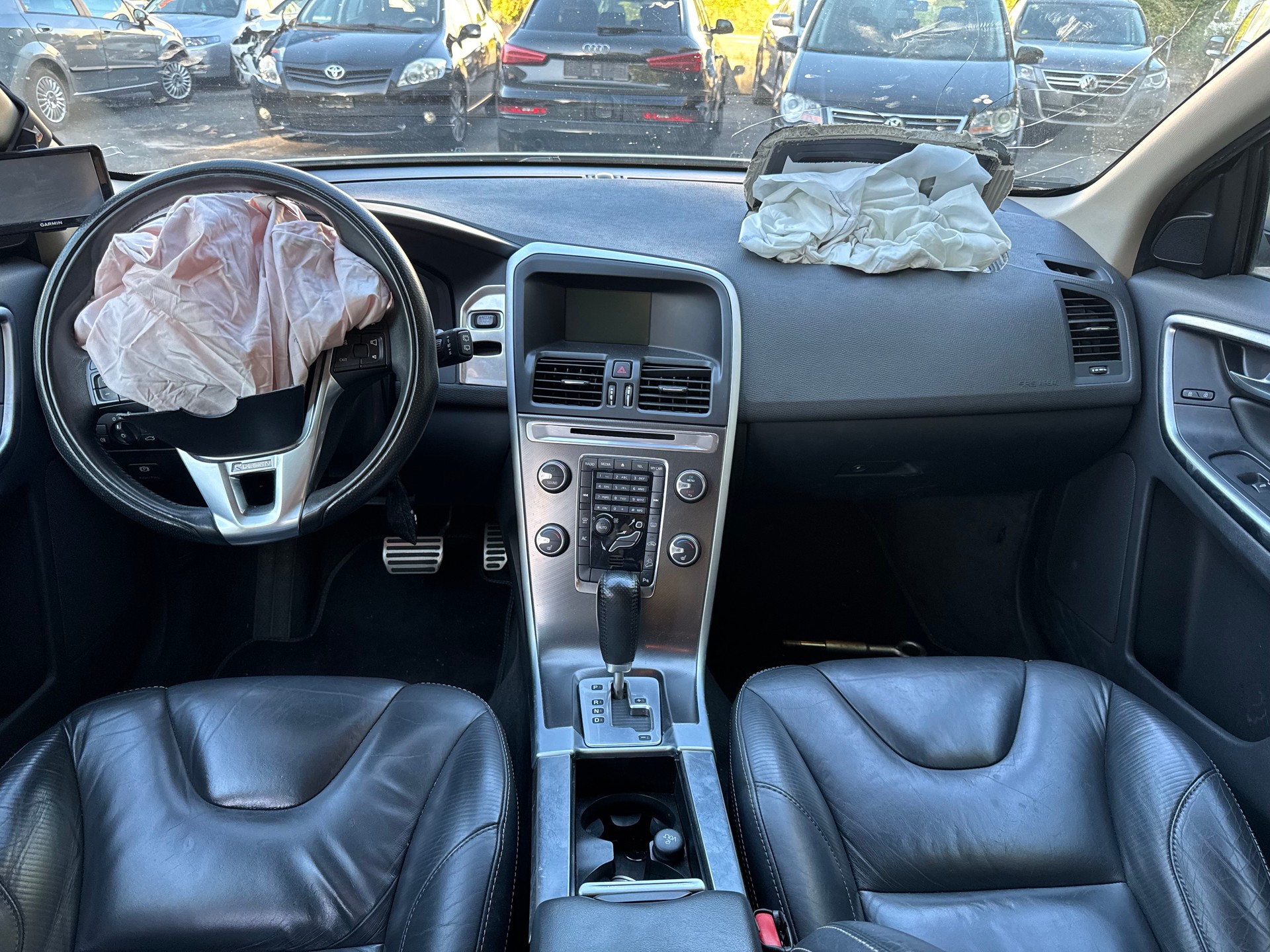 VOLVO XC60 D3 AWD R-Design Geartronic-image-21