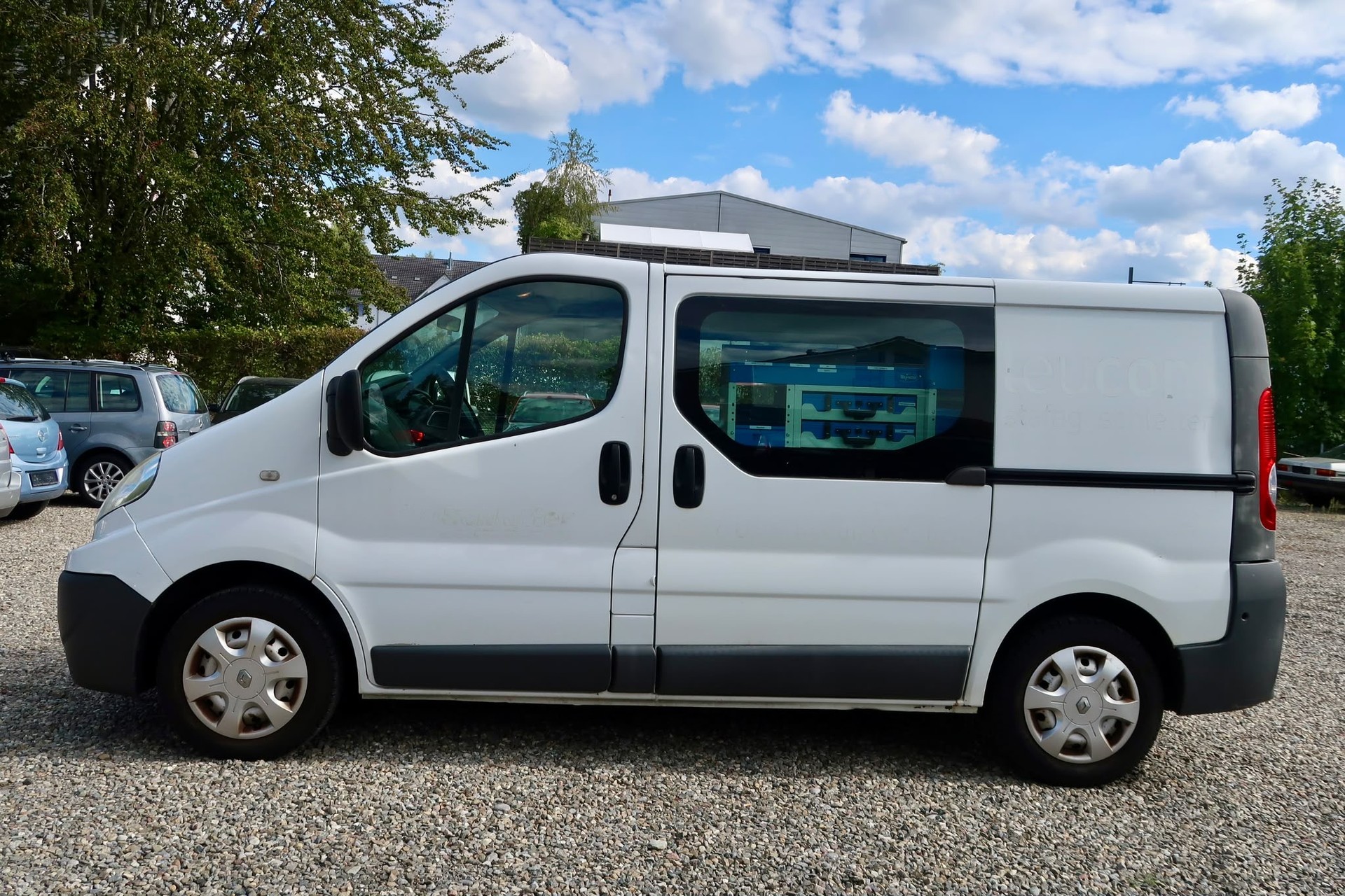 RENAULT Trafic 2.0 dCi 90 2.7t L1H1-image-1