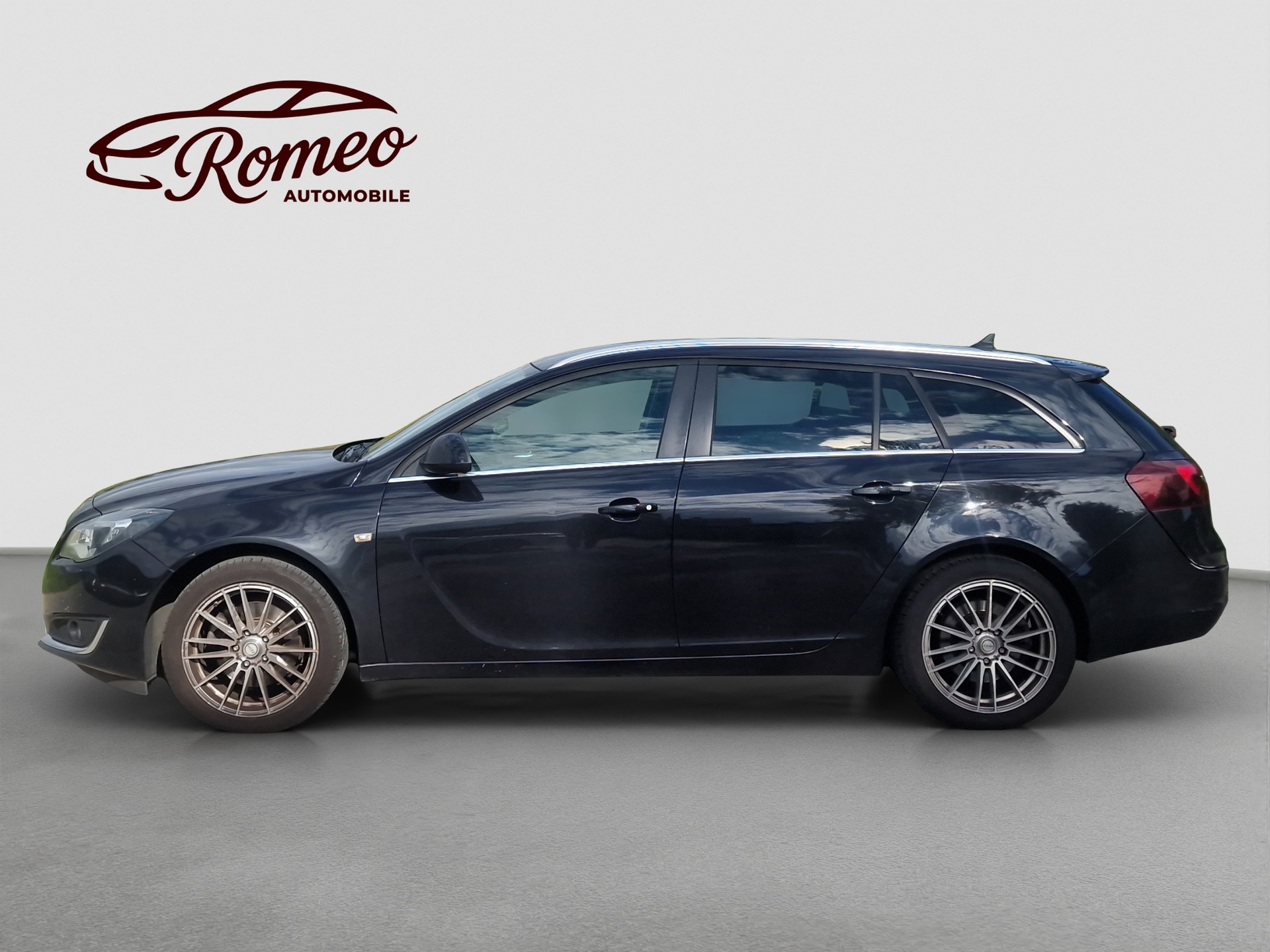OPEL Insignia Sports Tourer 1.6 Turbo Sport Automatic ** 170 PS ** Tempomat ** Winterreifen **-image-1