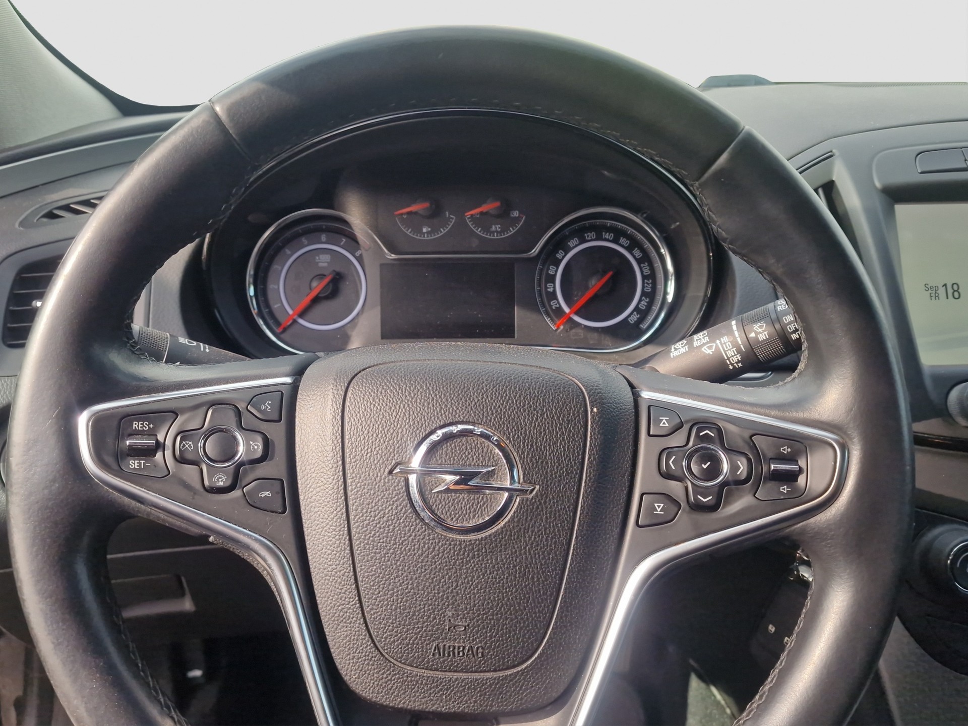 OPEL Insignia Sports Tourer 1.6 Turbo Sport Automatic ** 170 PS ** Tempomat ** Winterreifen **-image-10