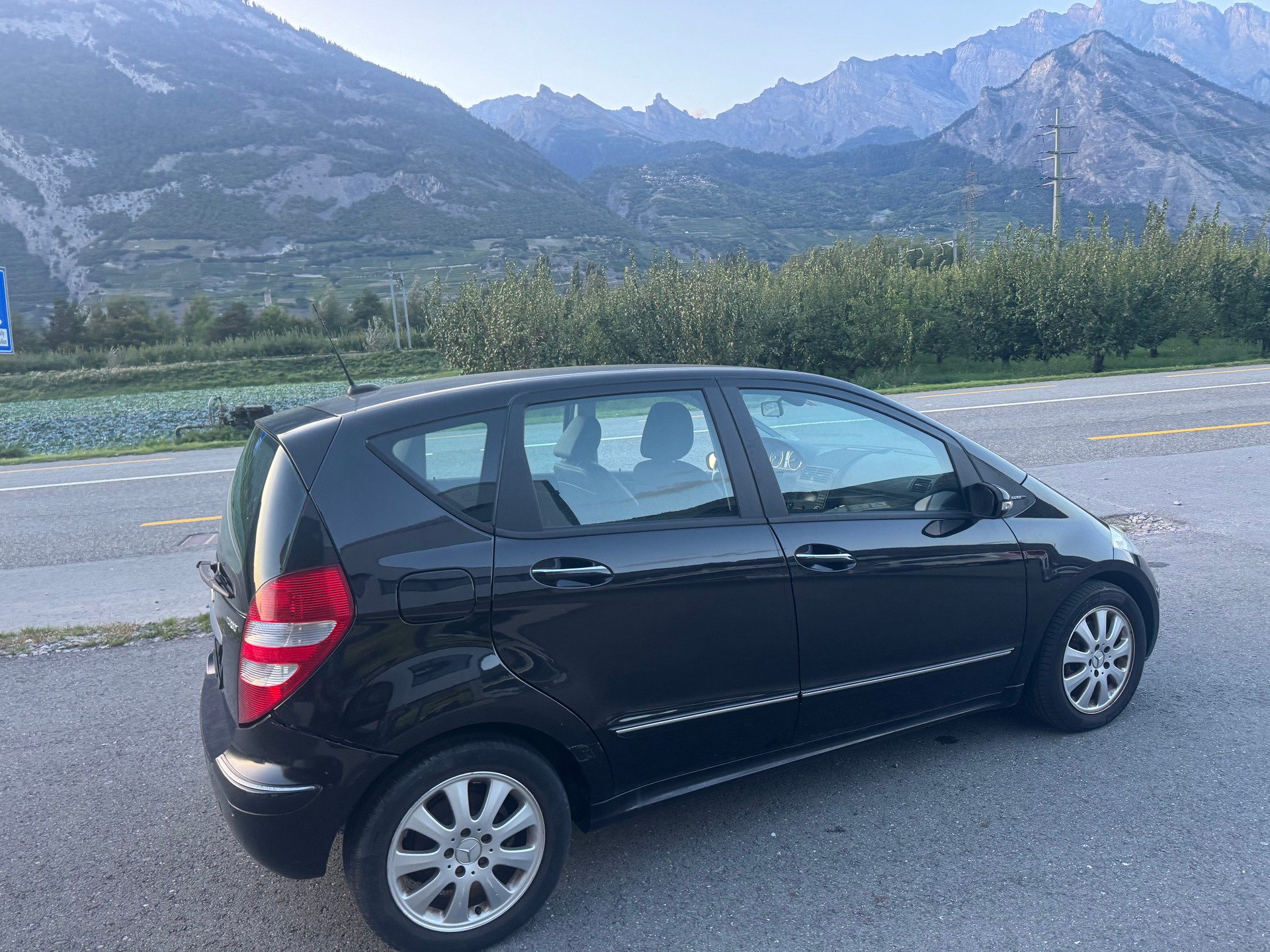 MERCEDES-BENZ A 200-image-3