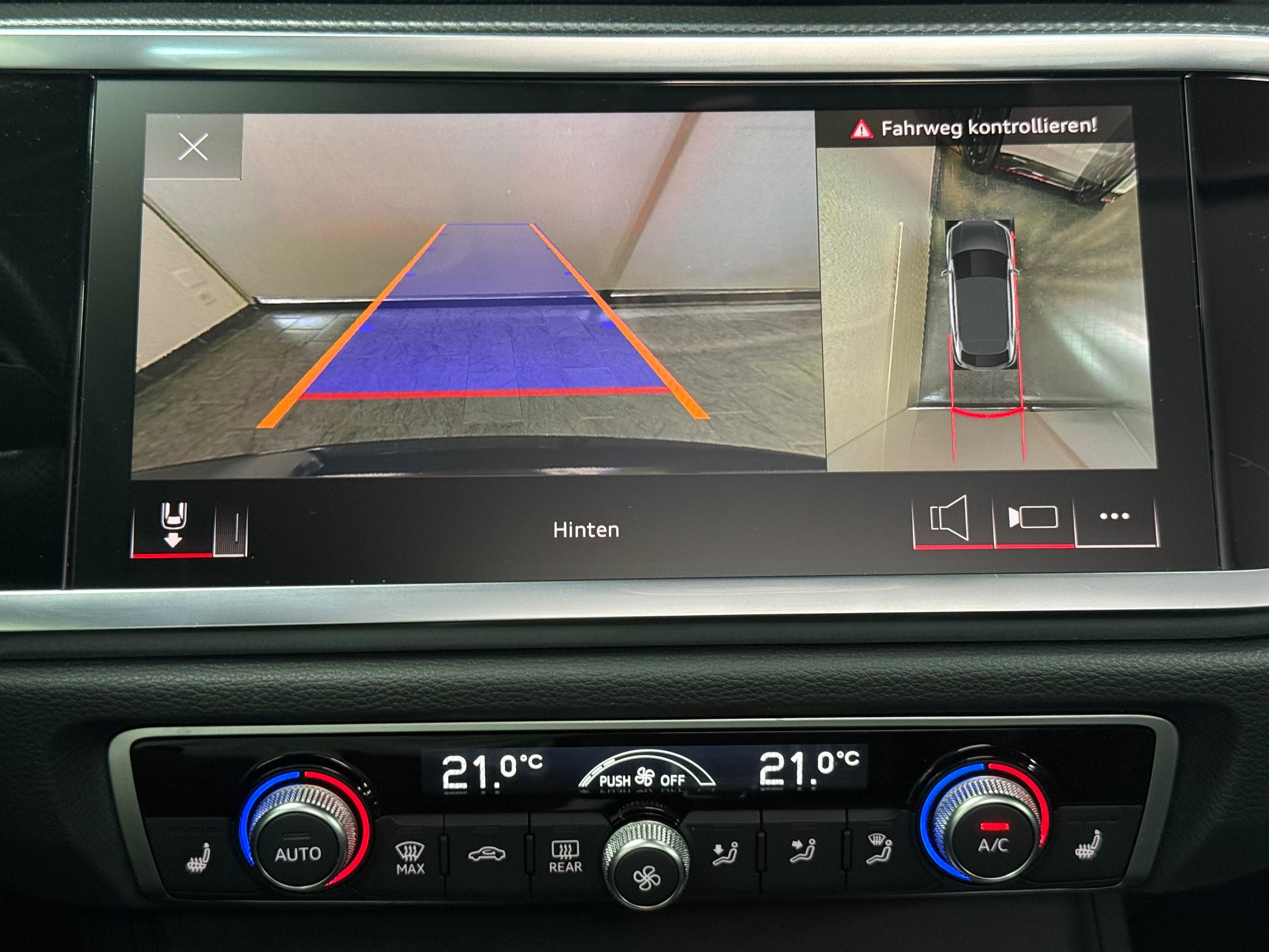AUDI Q3 Sportback 35 TFSI S line Attraction S-tronic-image-17