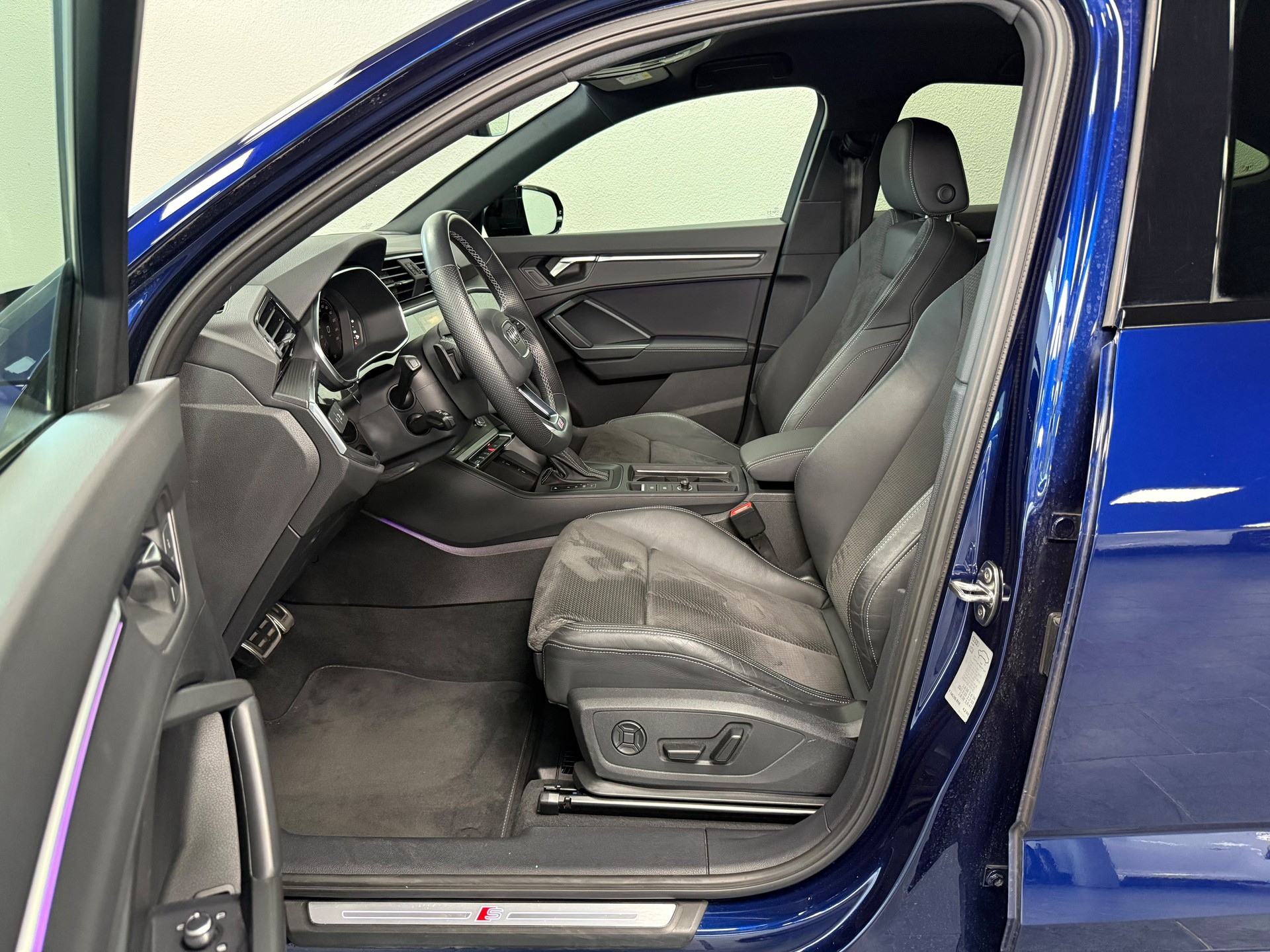 AUDI Q3 Sportback 35 TFSI S line Attraction S-tronic-image-9
