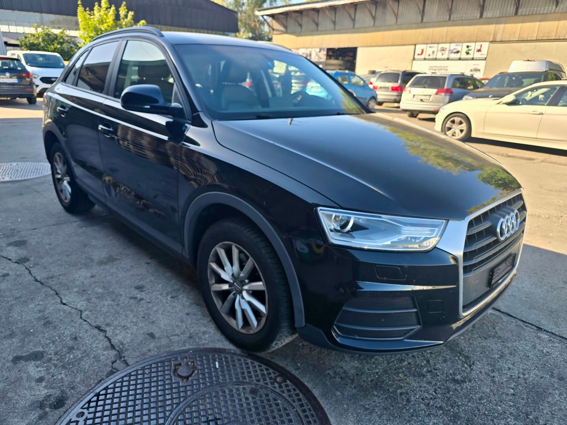 AUDI Q3 2.0 TDI design-image-1