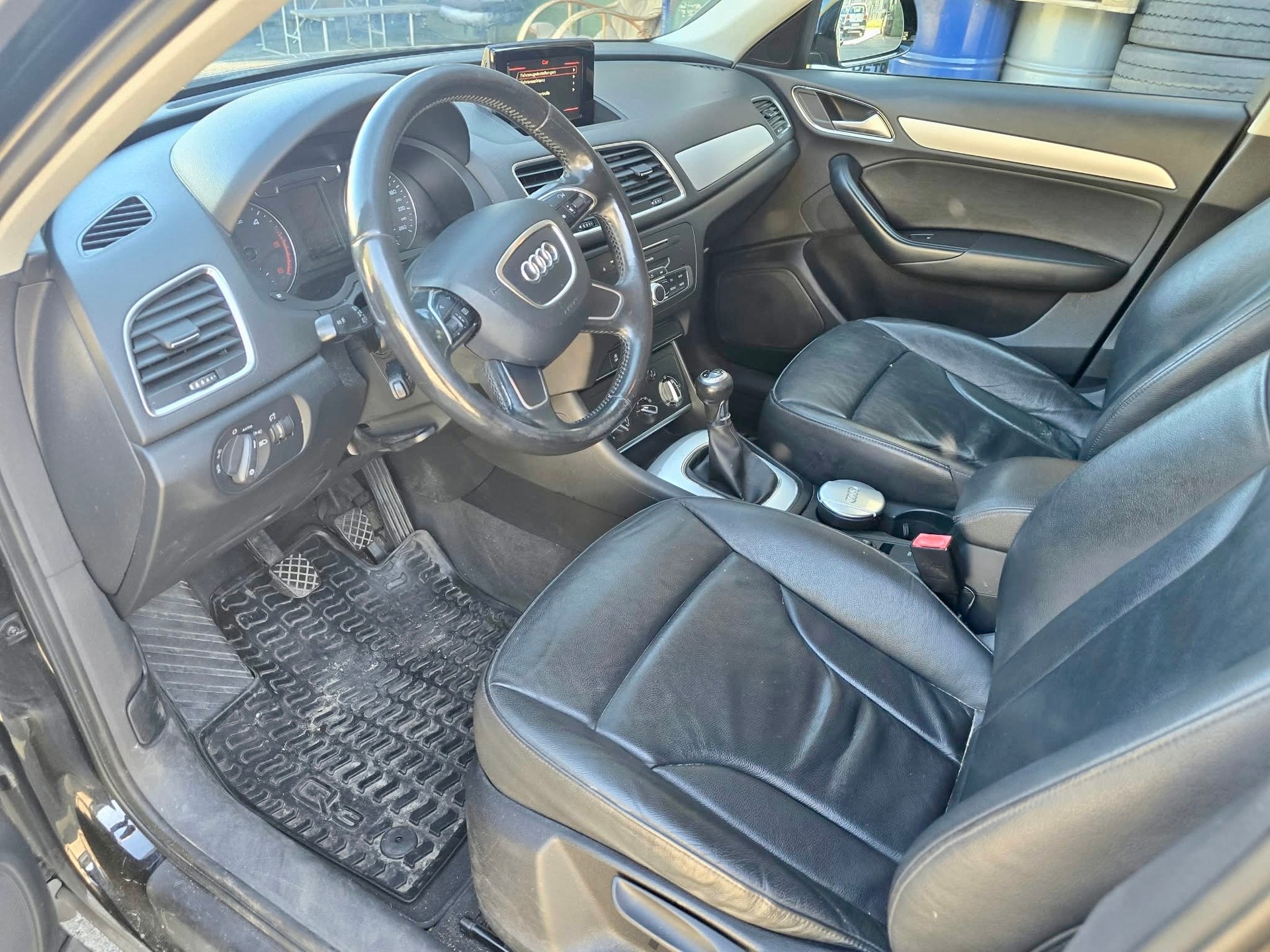 AUDI Q3 2.0 TDI design-image-10