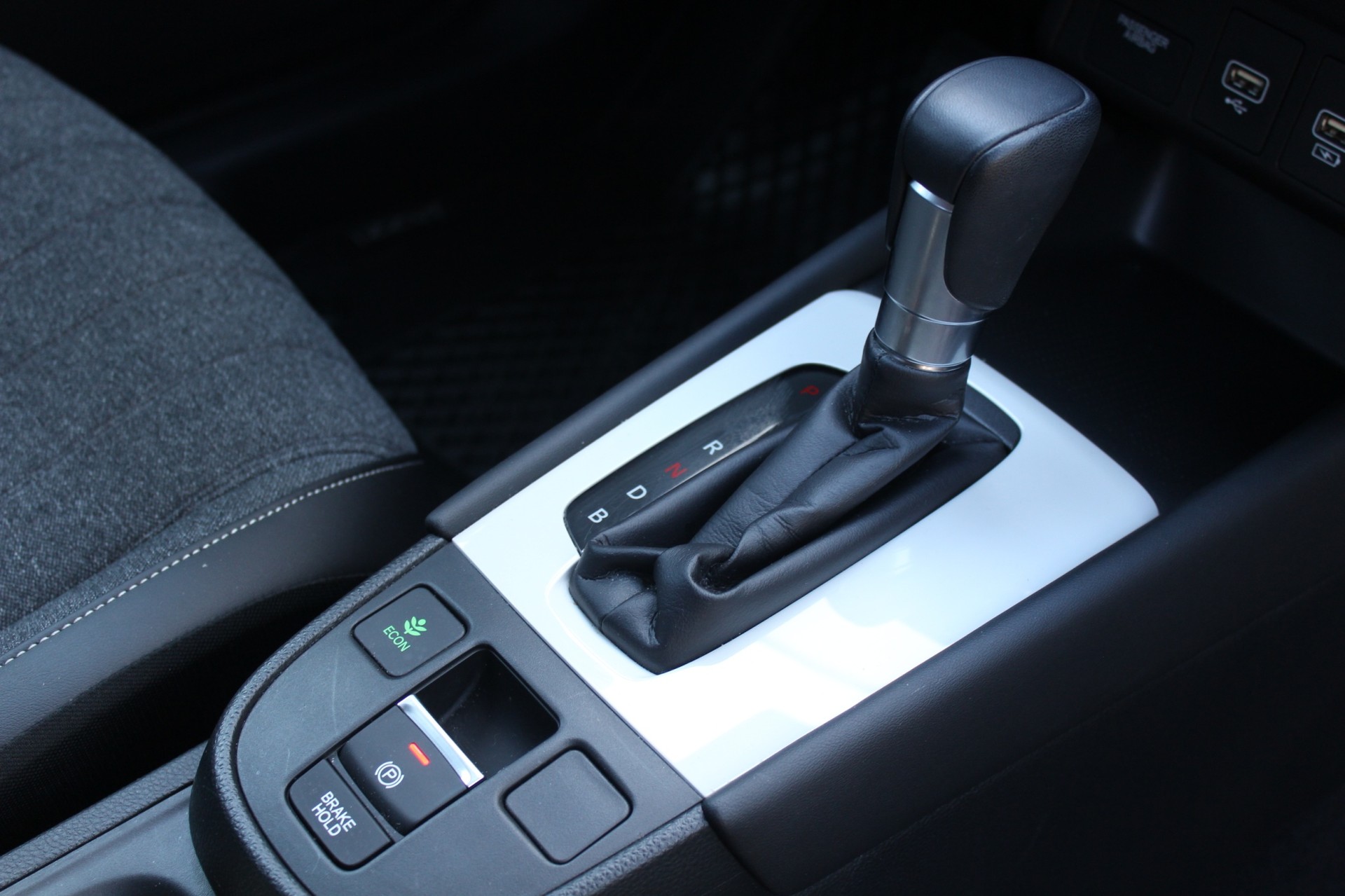 HONDA Jazz 1.5 i-MMD Executive-image-8