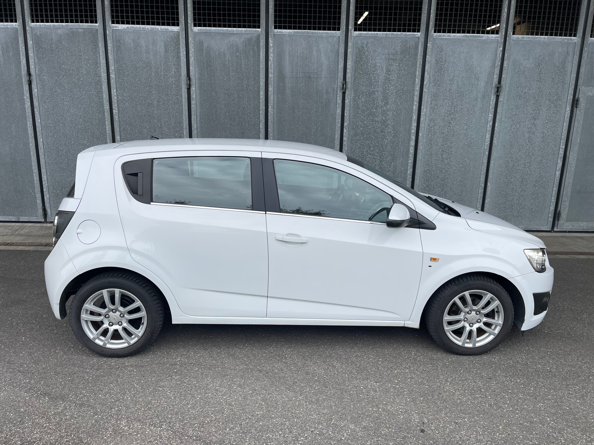 CHEVROLET Aveo 1.6 LTZ-image-6