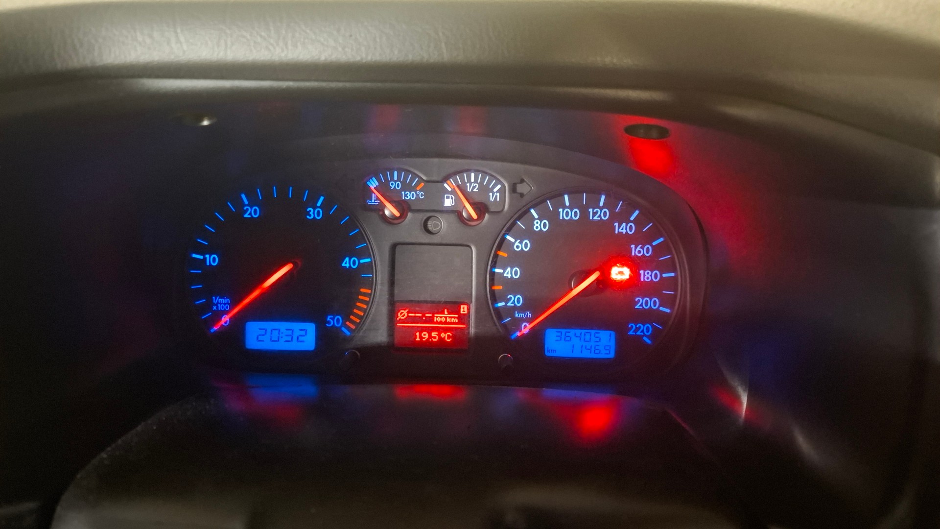 VW Multivan Atlantis-image-4