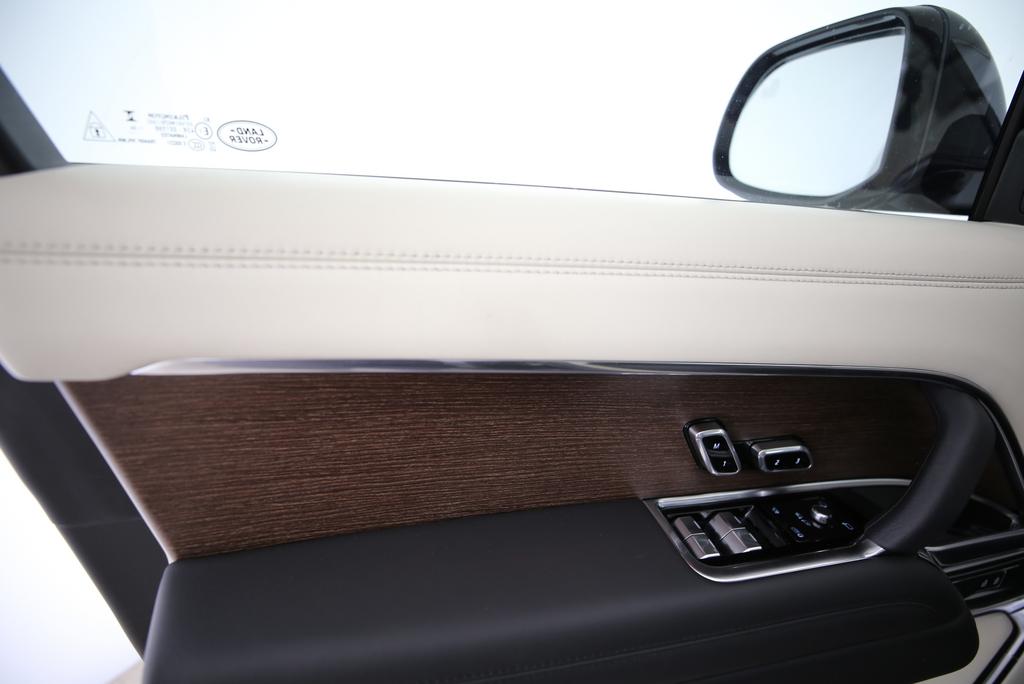 LAND ROVER Range Rover 3.0 I6 Autobiography LWB 7P.-image-15