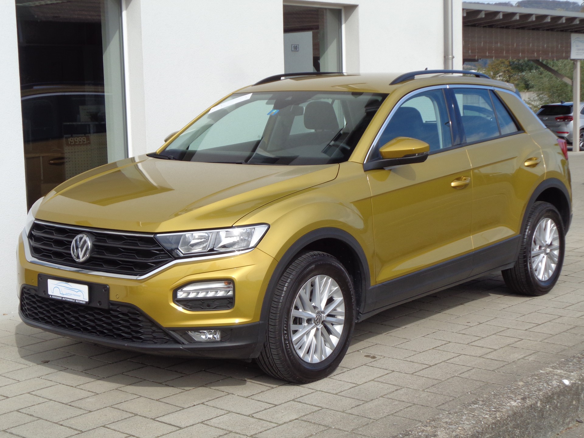 VW T-Roc 1.0 TSI-image-3