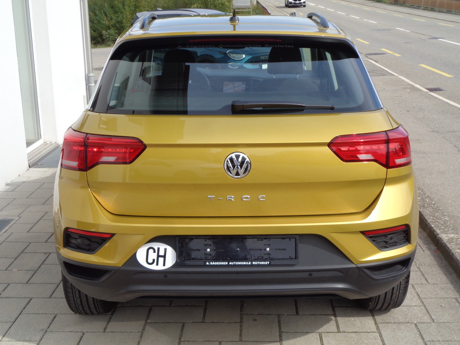 VW T-Roc 1.0 TSI-image-5